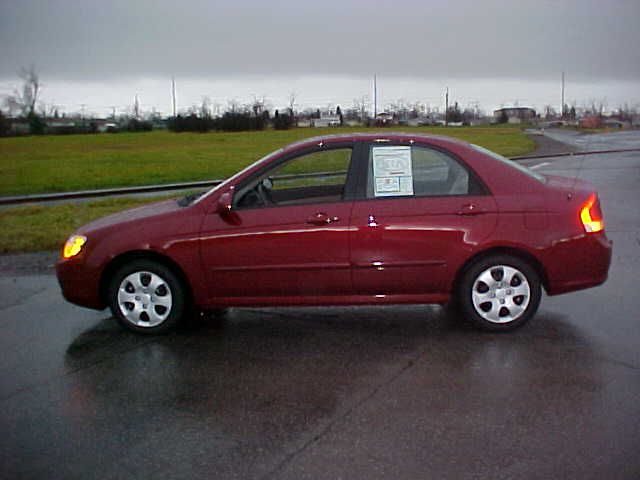 2007 KIA SPECTRA crash image 2