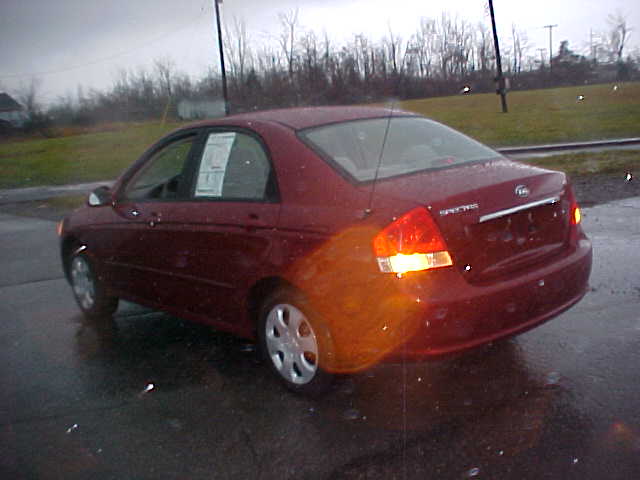 2007 KIA SPECTRA crash image 9