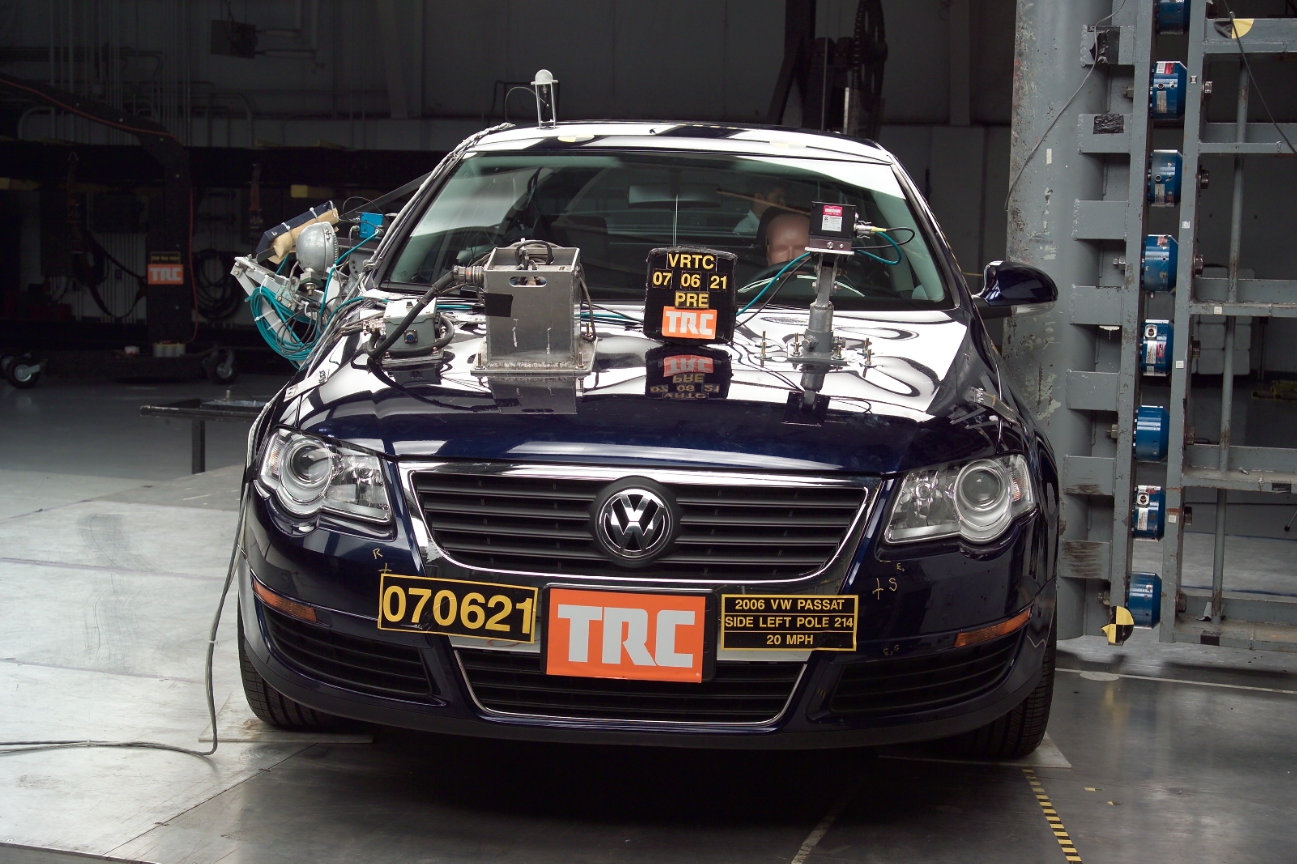 2006 VOLKSWAGEN PASSAT crash image