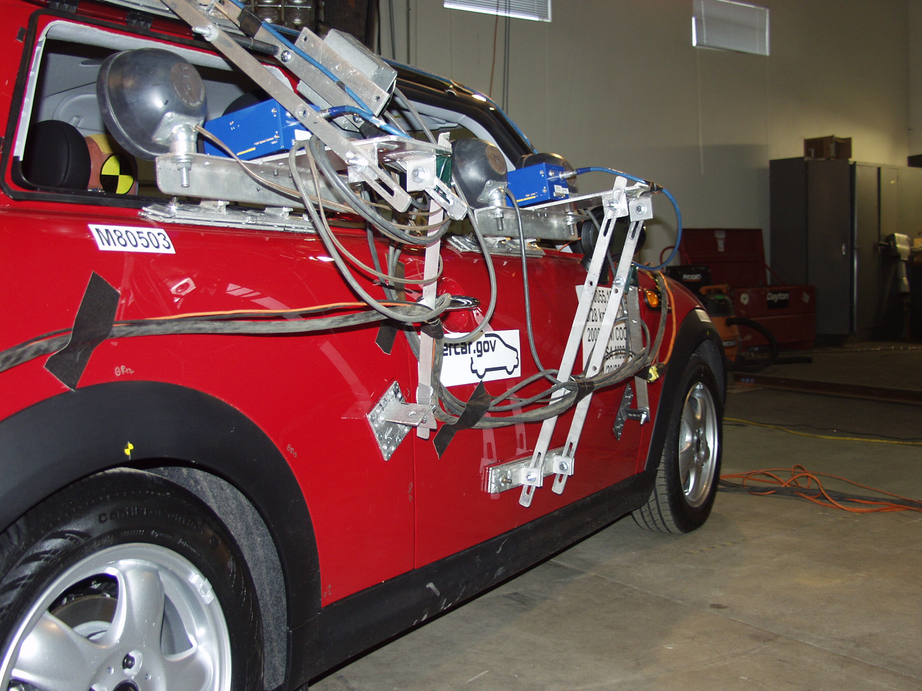 2008 MINI COOPER crash image 21