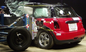 2008 MINI COOPER crash image 7