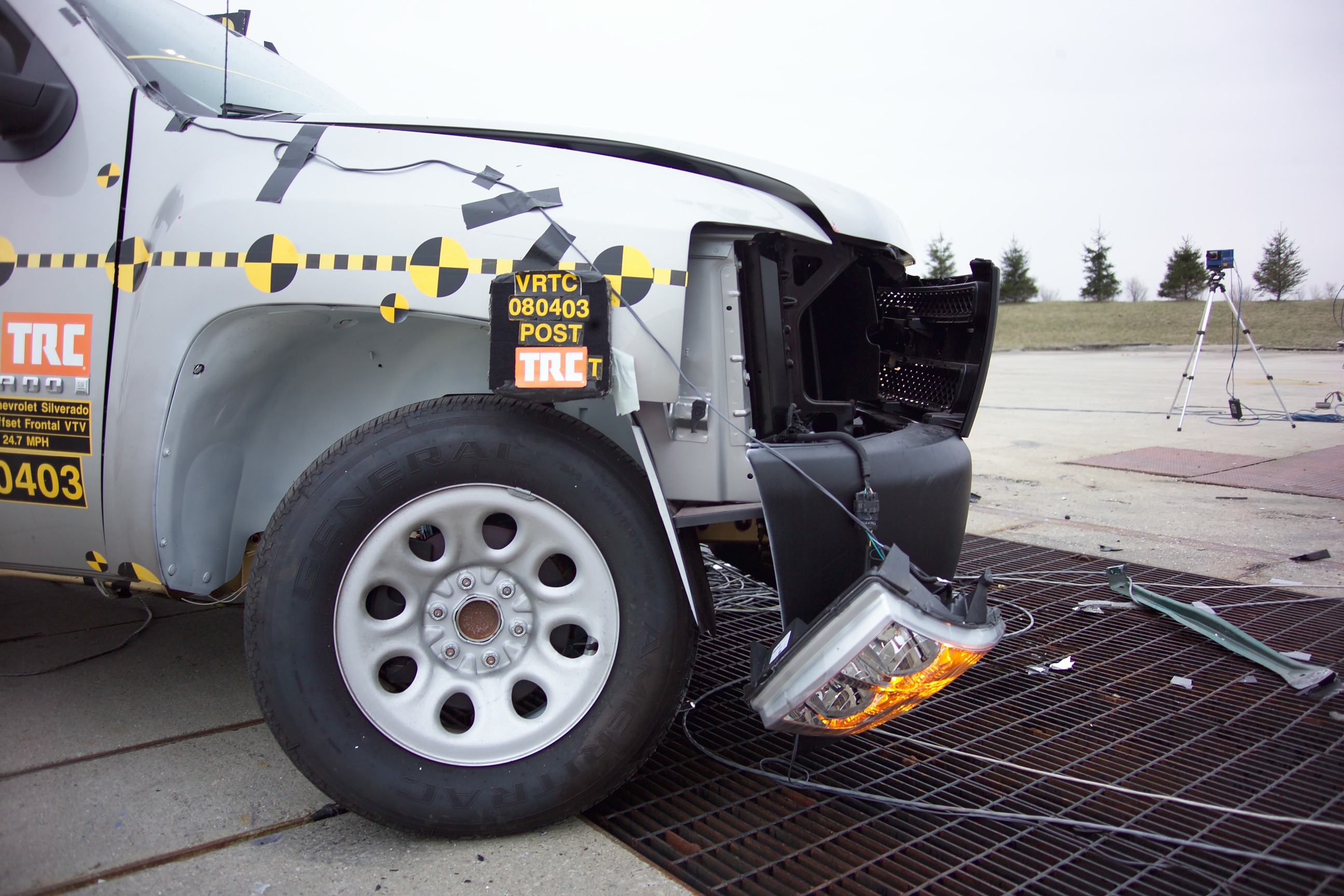 2007 CHEVROLET SILVERADO crash image 3
