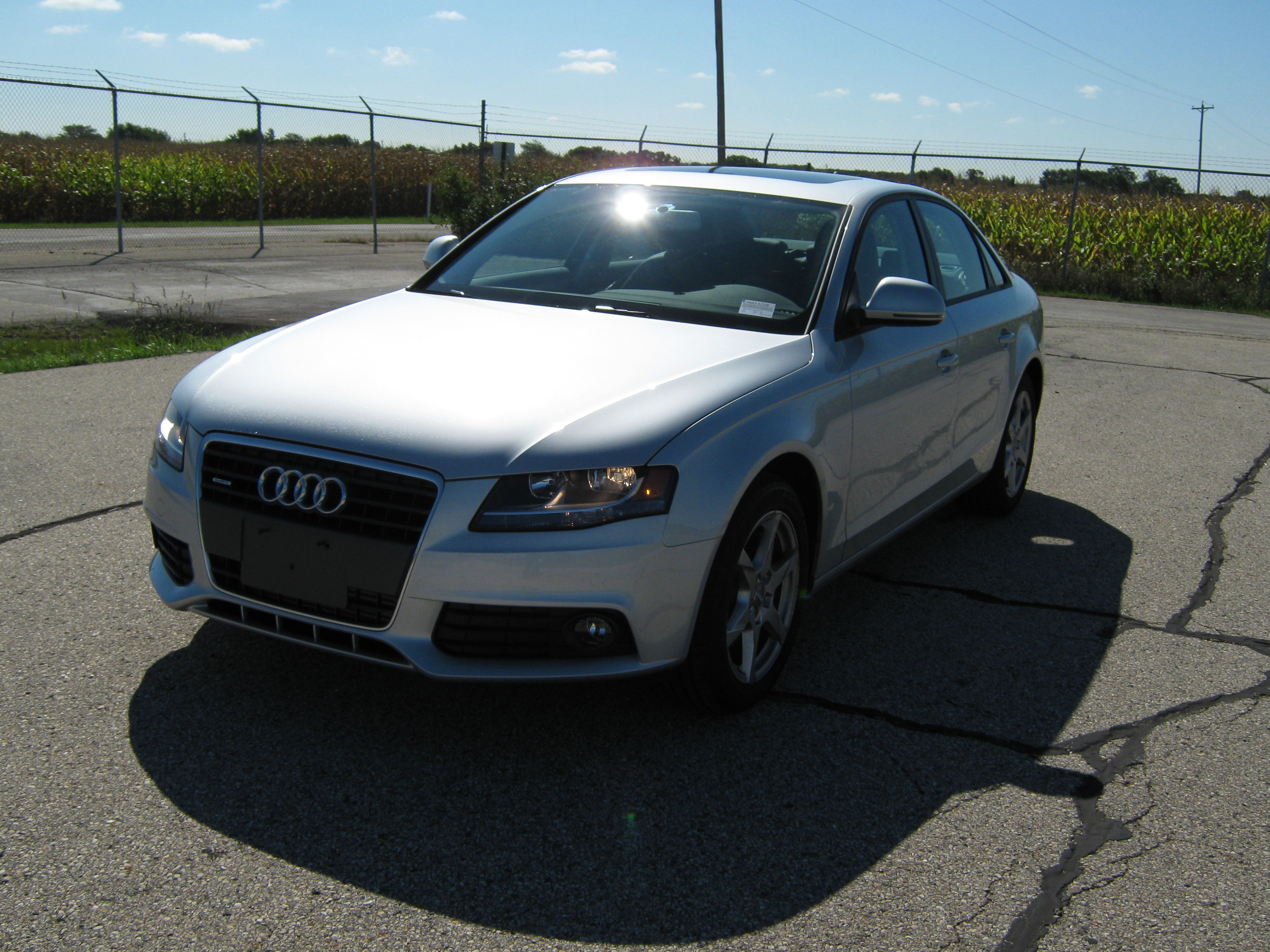 2009 AUDI A4 crash-test photo