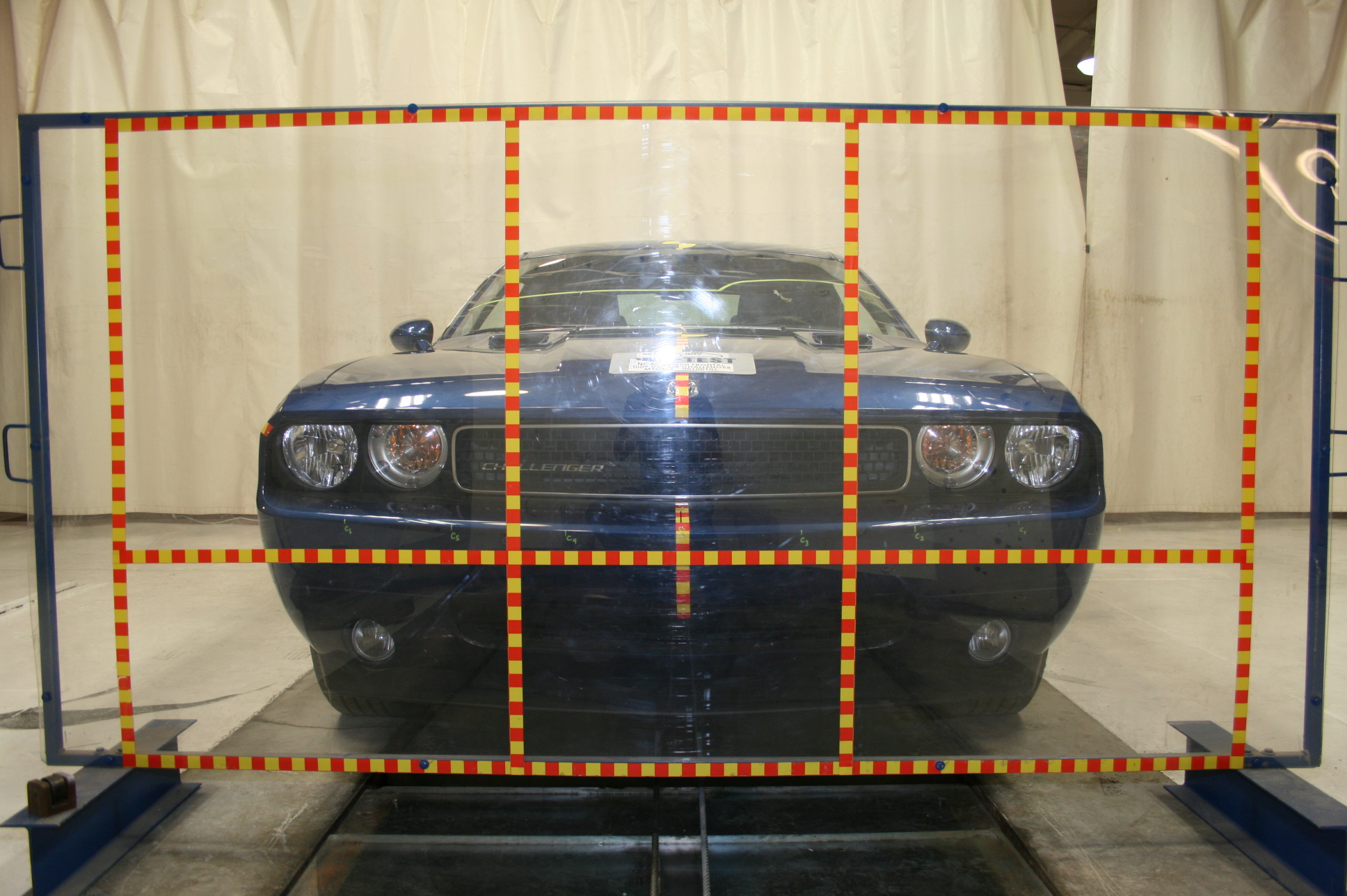 2009 DODGE CHALLENGER crash-test photo