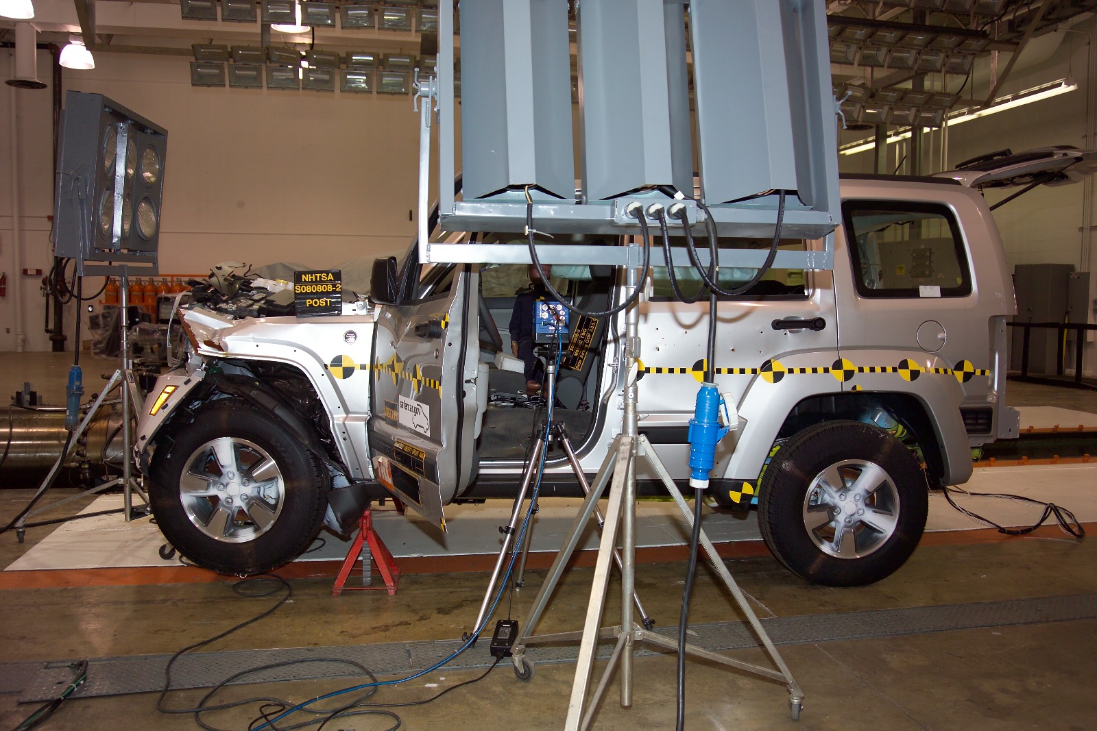 2008 JEEP LIBERTY crash image