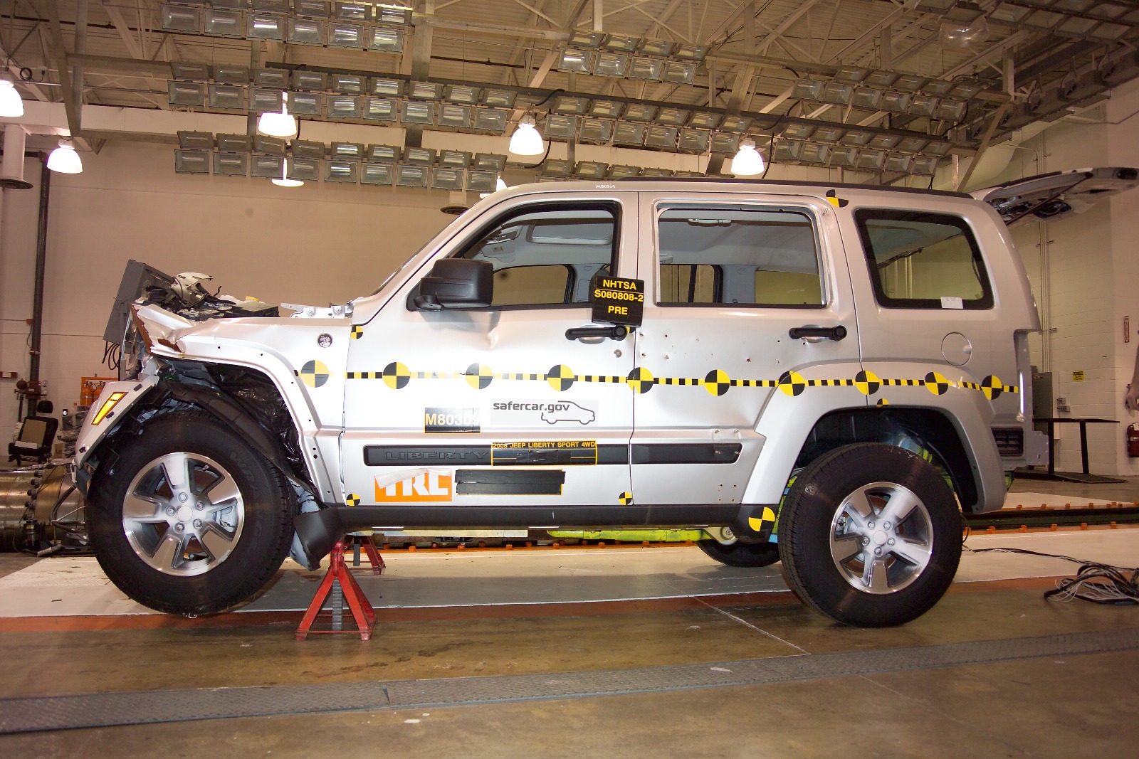 2008 JEEP LIBERTY crash image 11