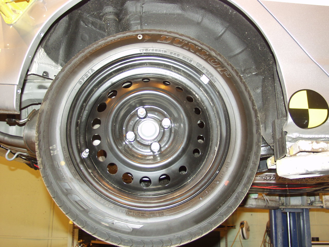 2010 HONDA INSIGHT crash image 17