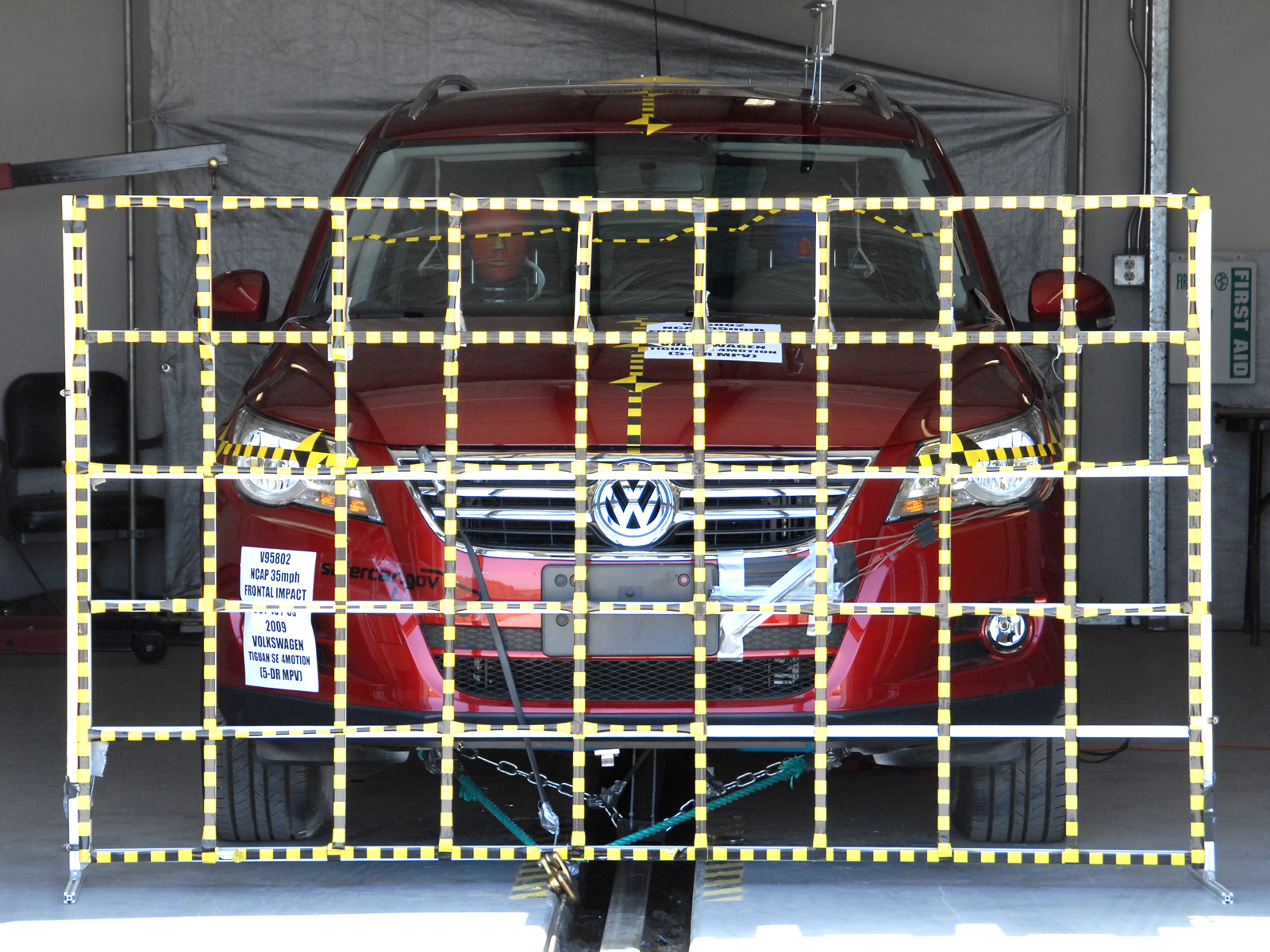 2009 VOLKSWAGEN TIGUAN crash image