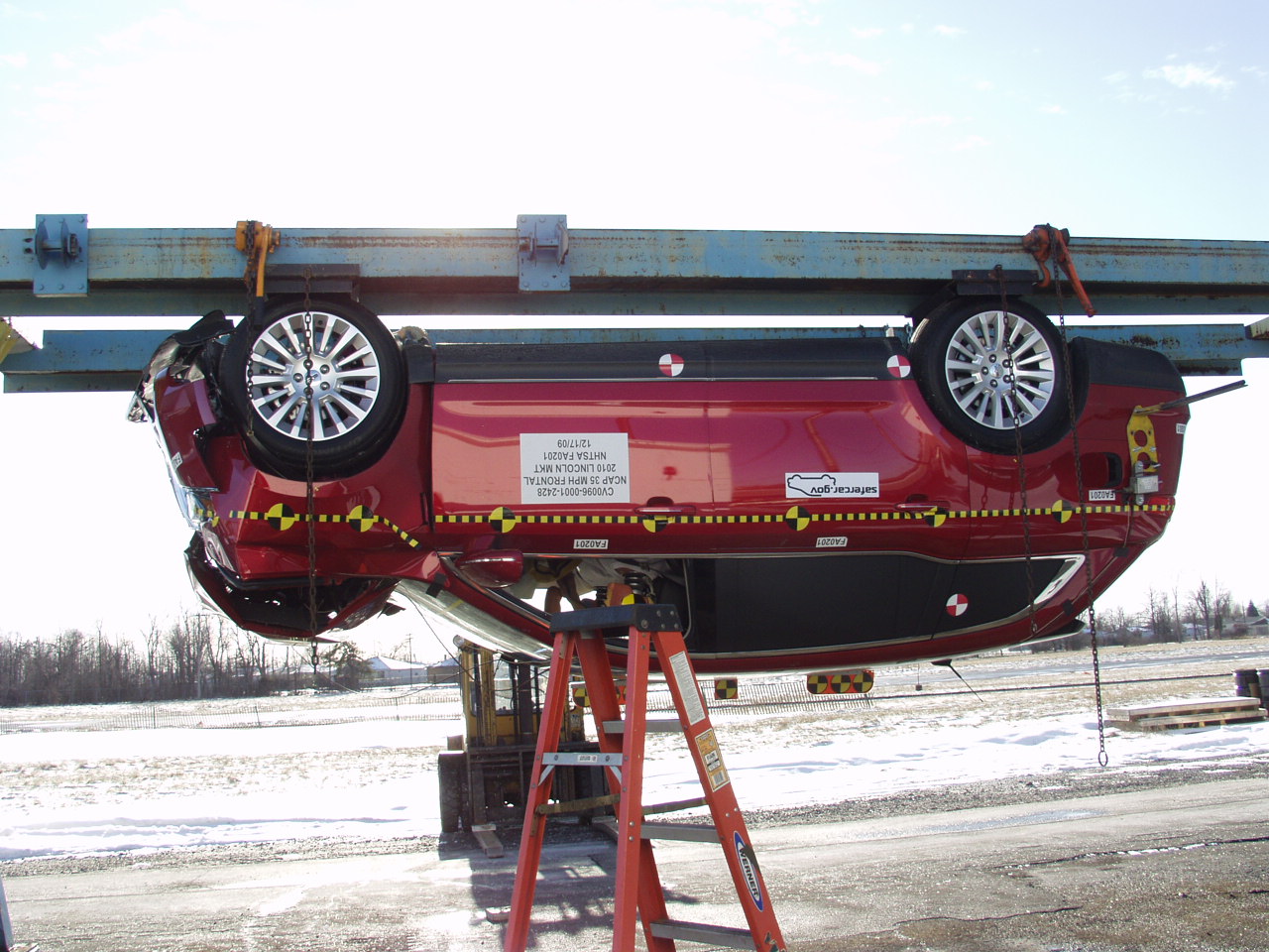 2010 LINCOLN MKT crash image