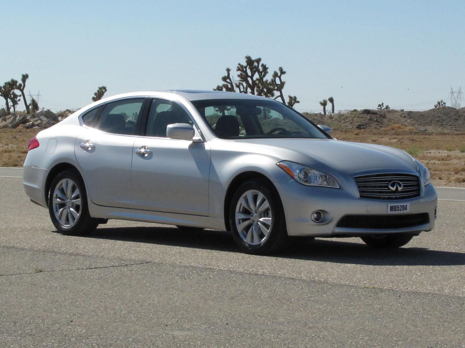 2011 INFINITI M37 crash image