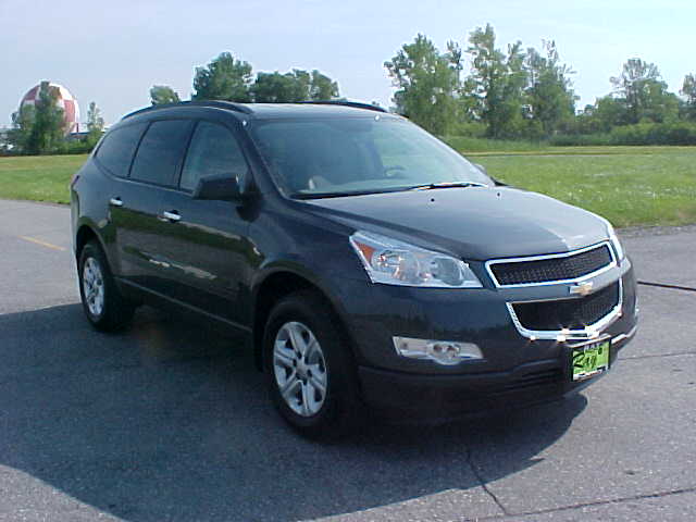2011 CHEVROLET TRAVERSE crash image