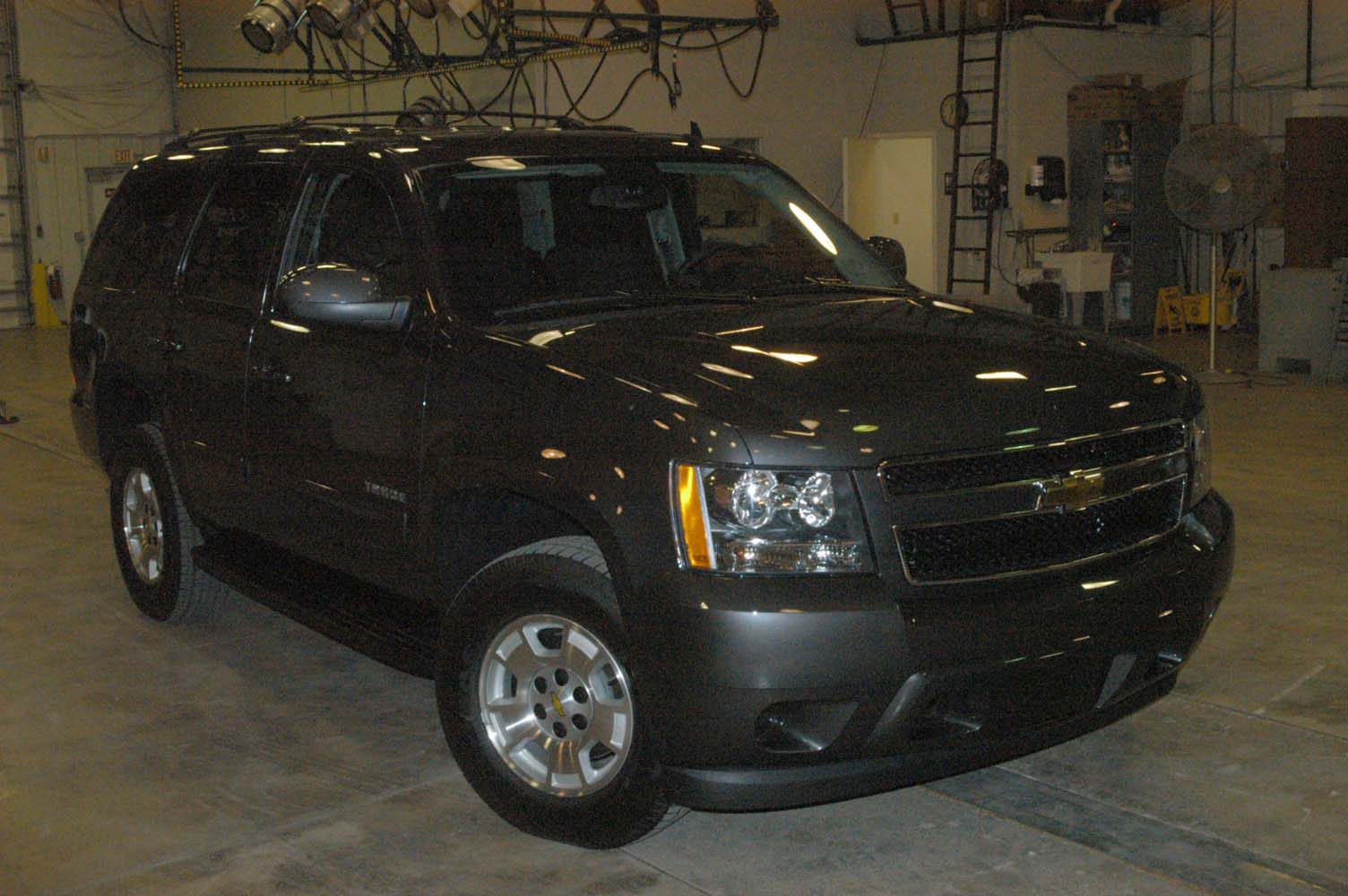 2011 CHEVROLET TAHOE crash-test photo