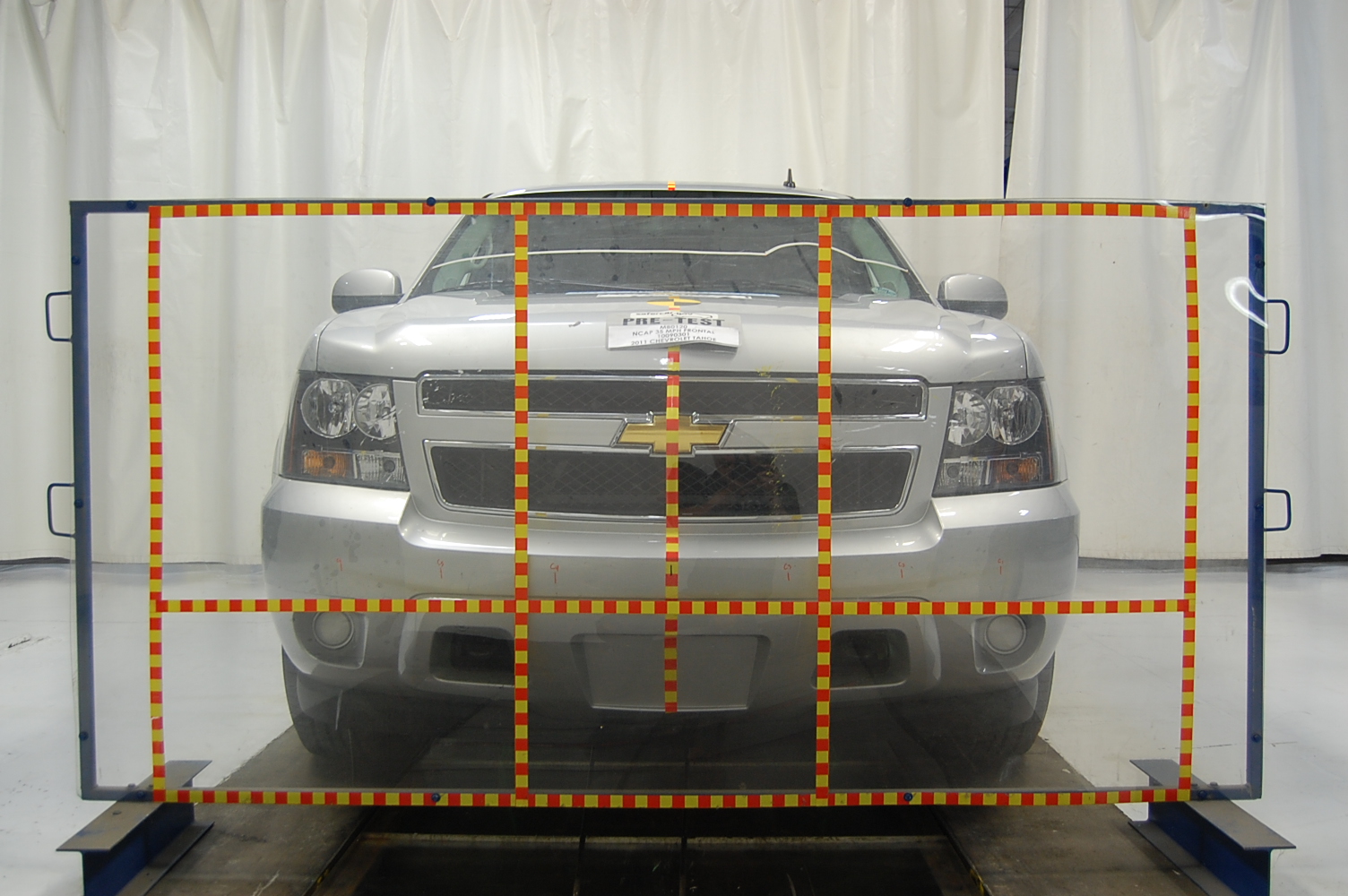 2011 CHEVROLET TAHOE crash-test photo