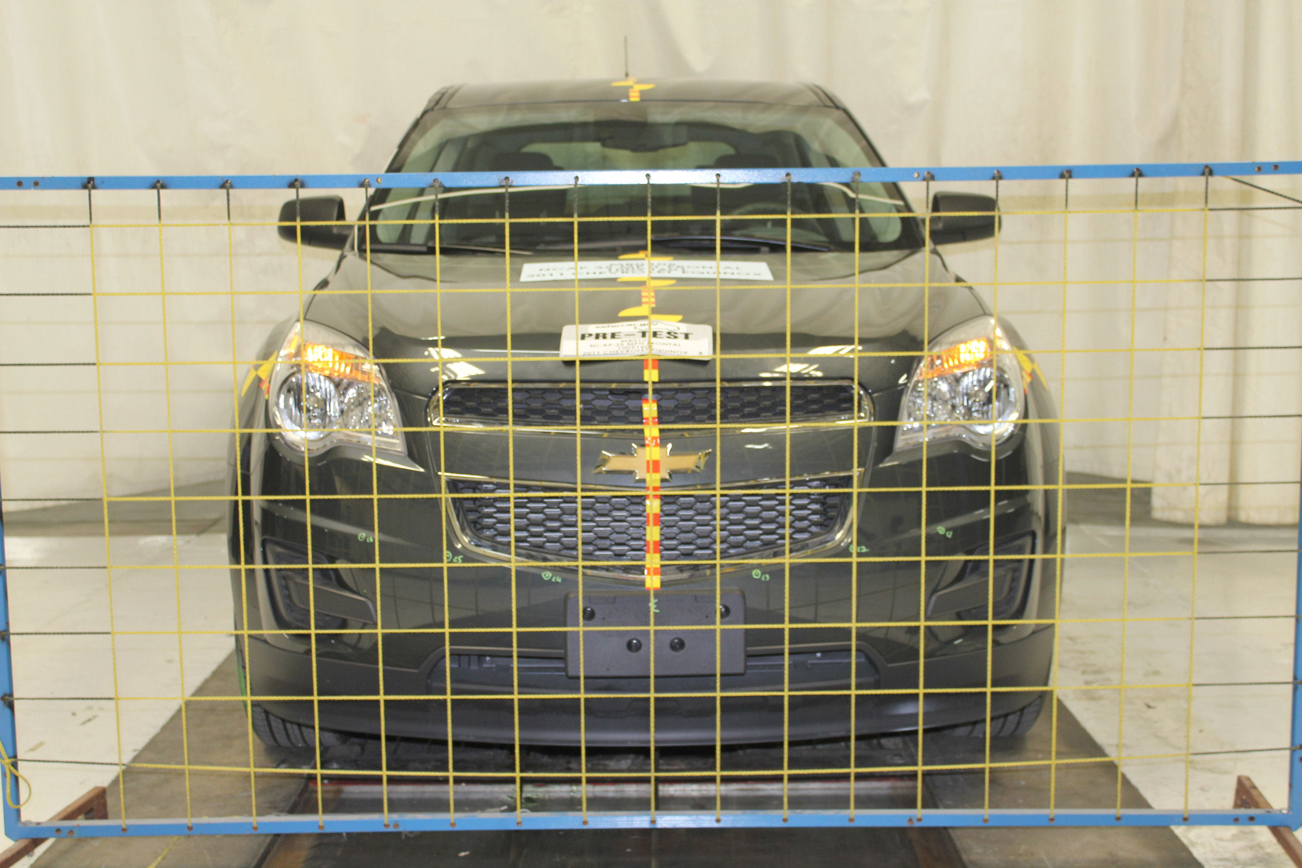 2011 CHEVROLET EQUINOX crash-test photo