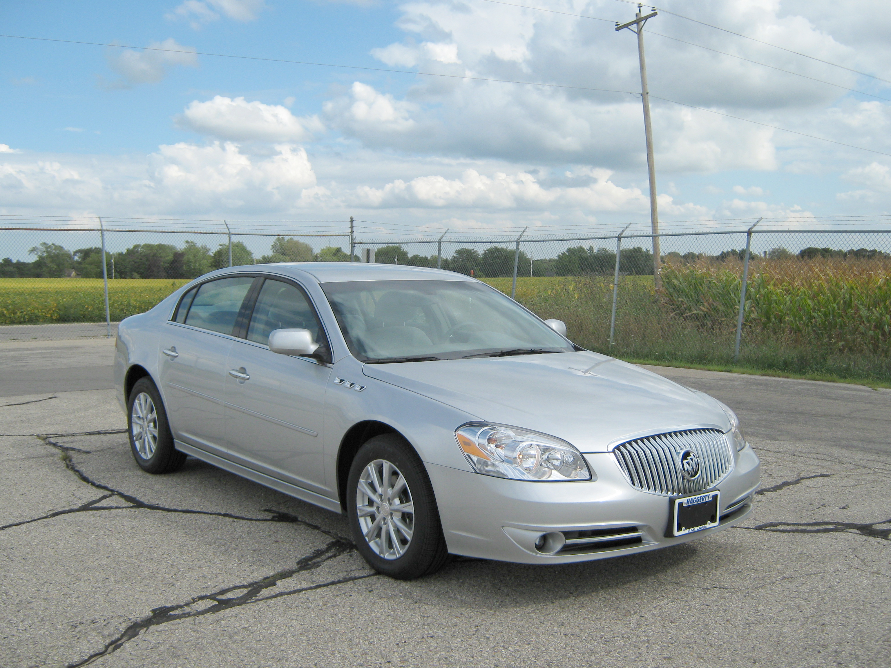 2011 BUICK LUCERNE crash image