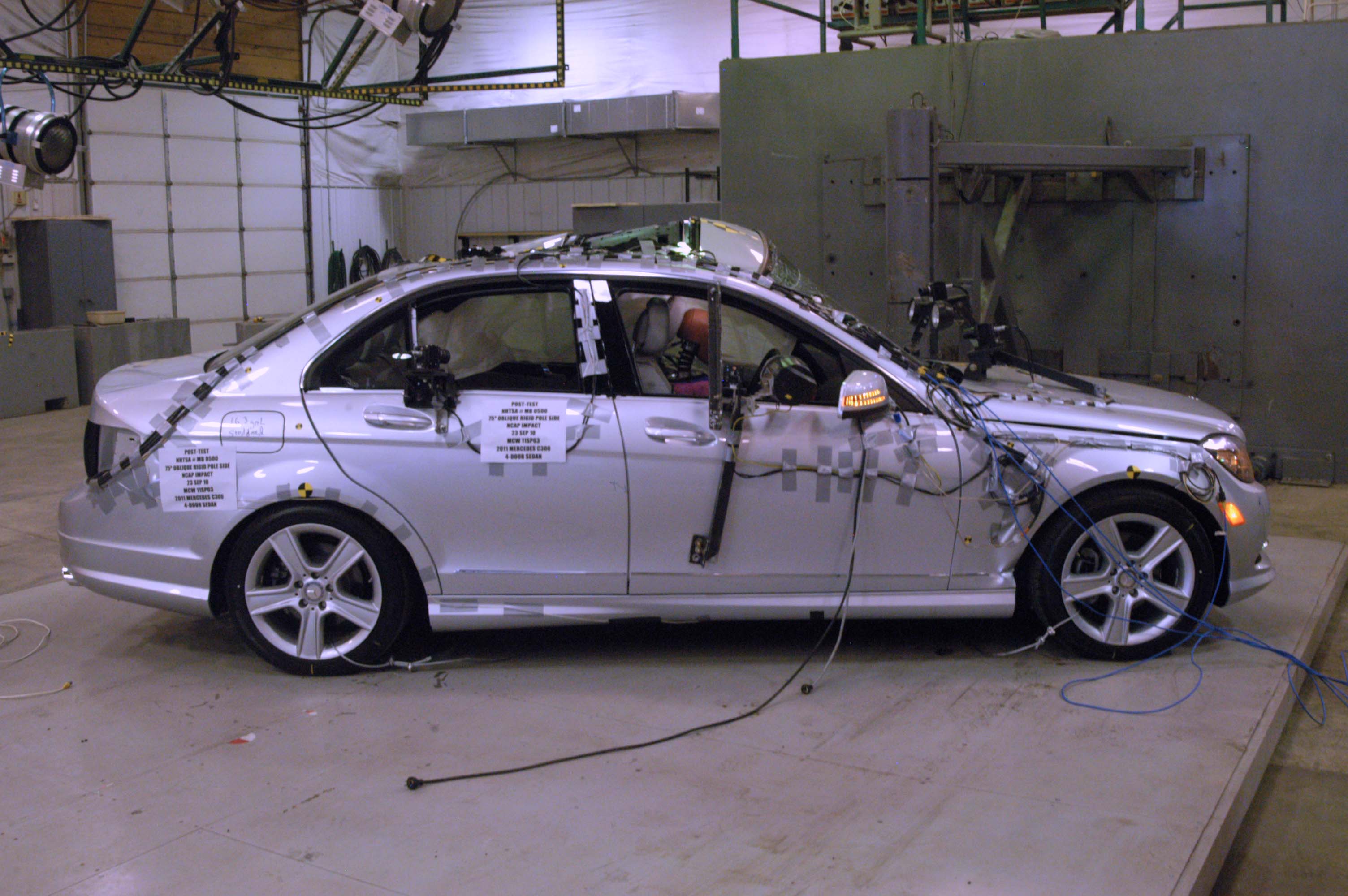 2011 MERCEDES C300 crash image