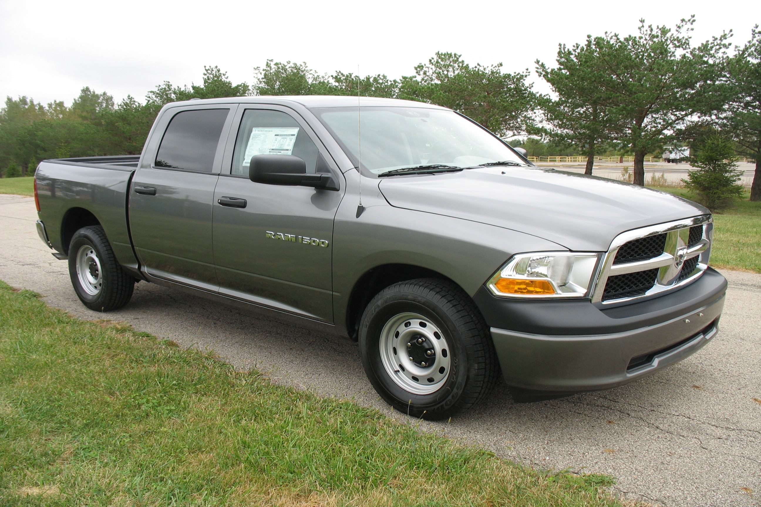 2011 RAM 1500 CREW crash image
