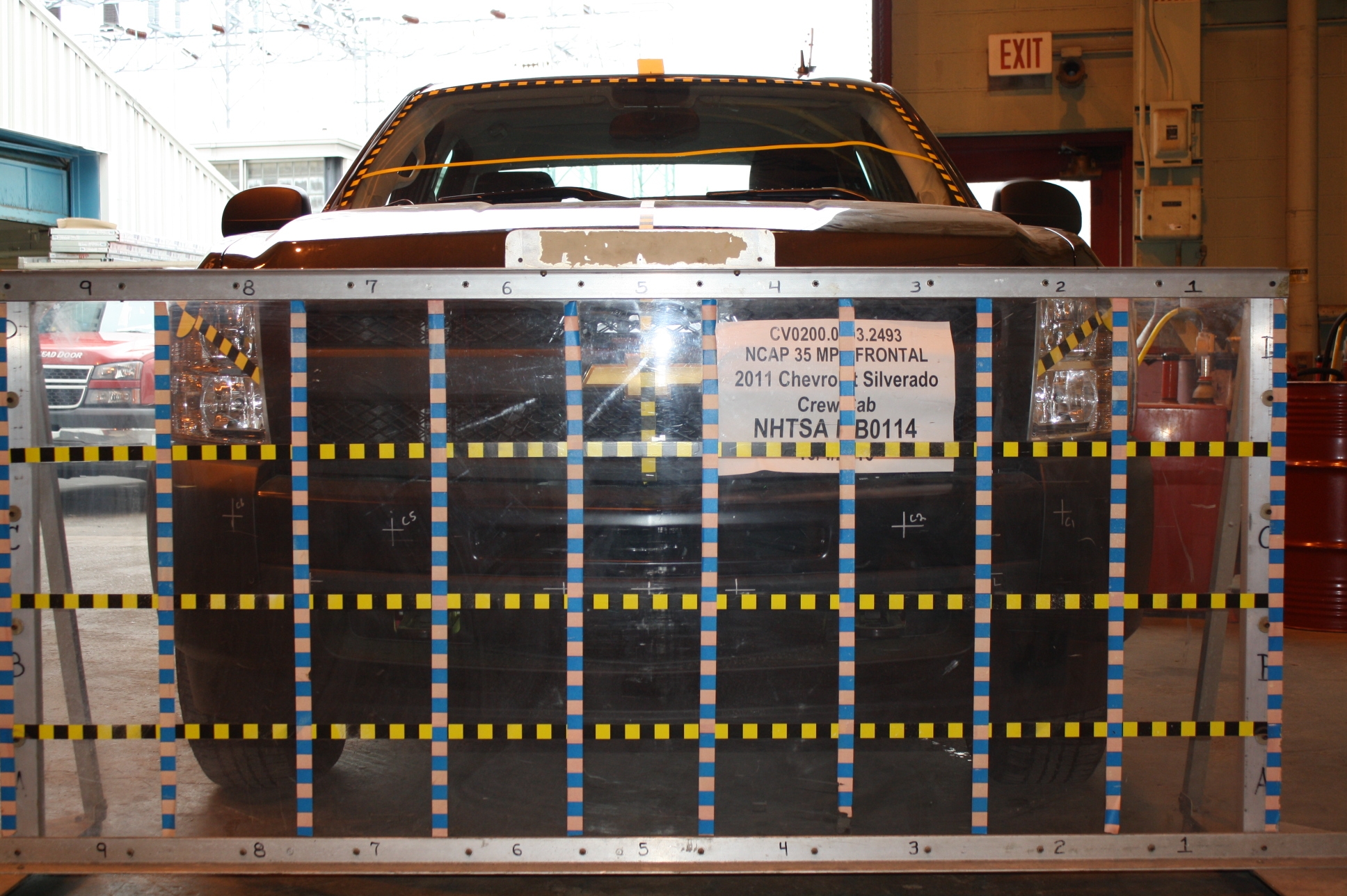 2011 CHEVROLET SILVERADO 1500 crash-test photo