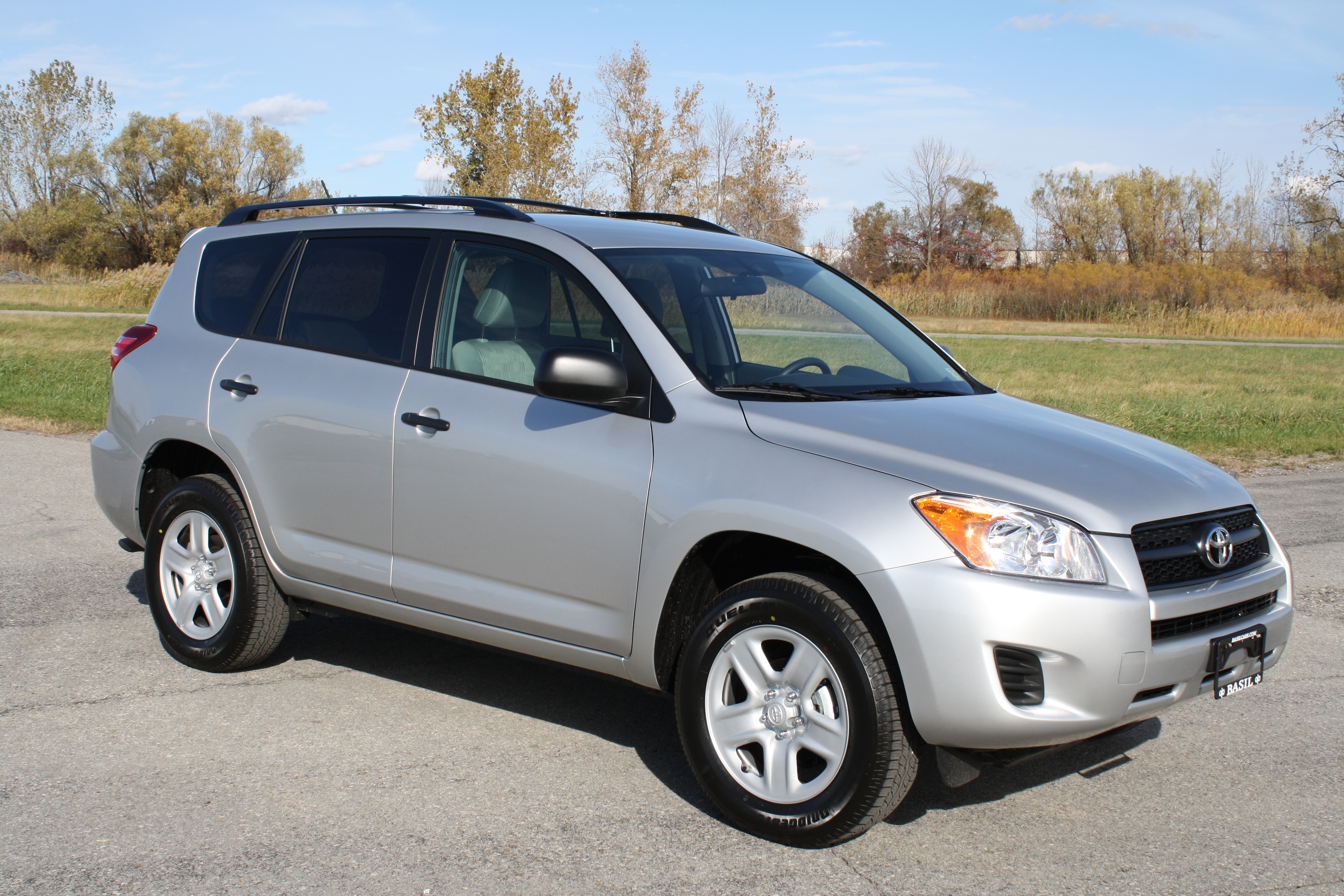 2011 TOYOTA RAV4 crash-test photo