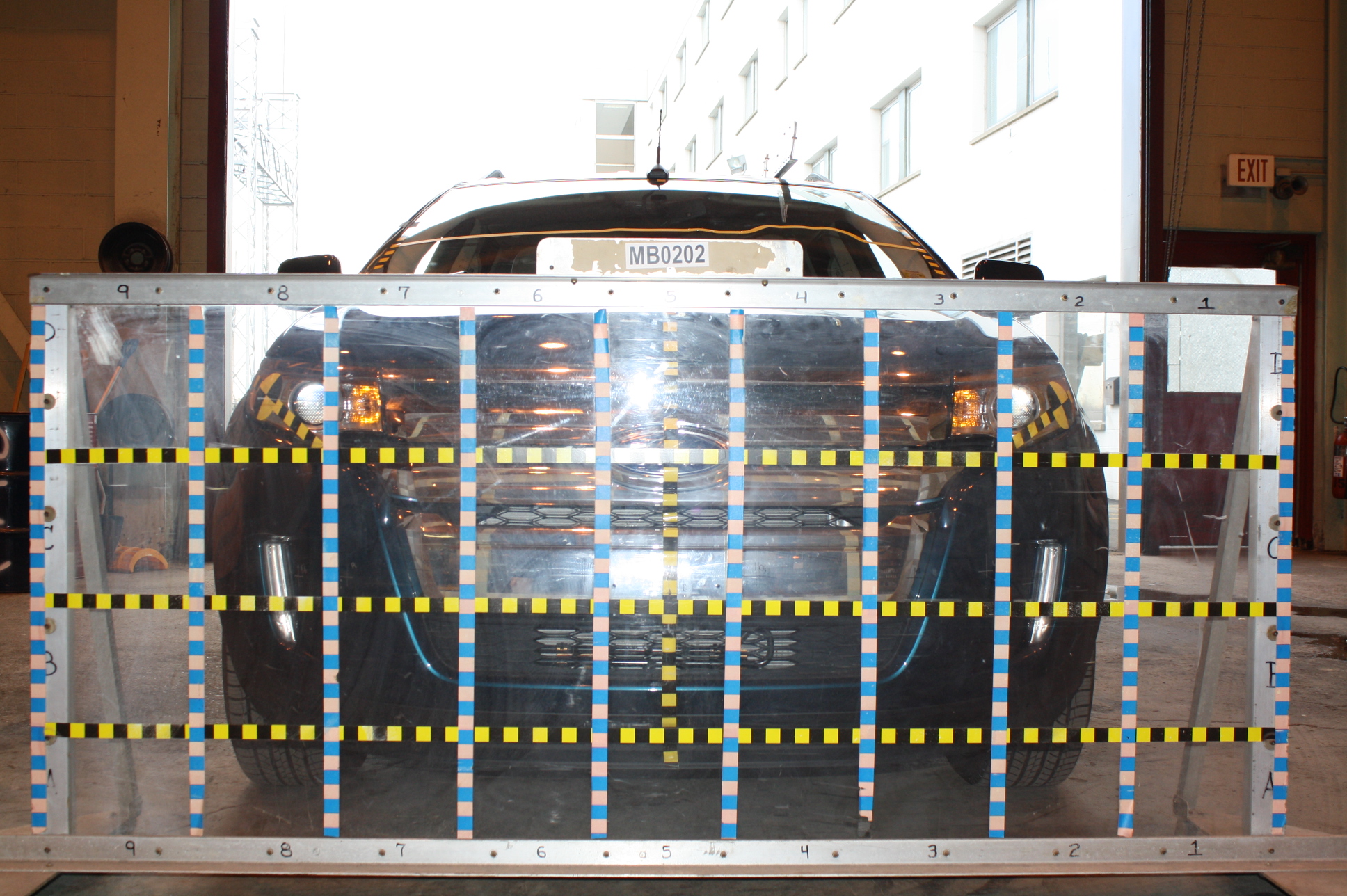 2011 FORD EDGE crash-test photo