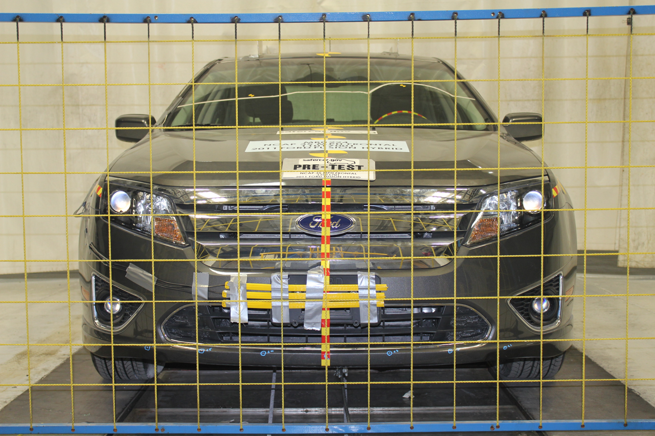 2011 FORD FUSION HYBRID crash-test photo