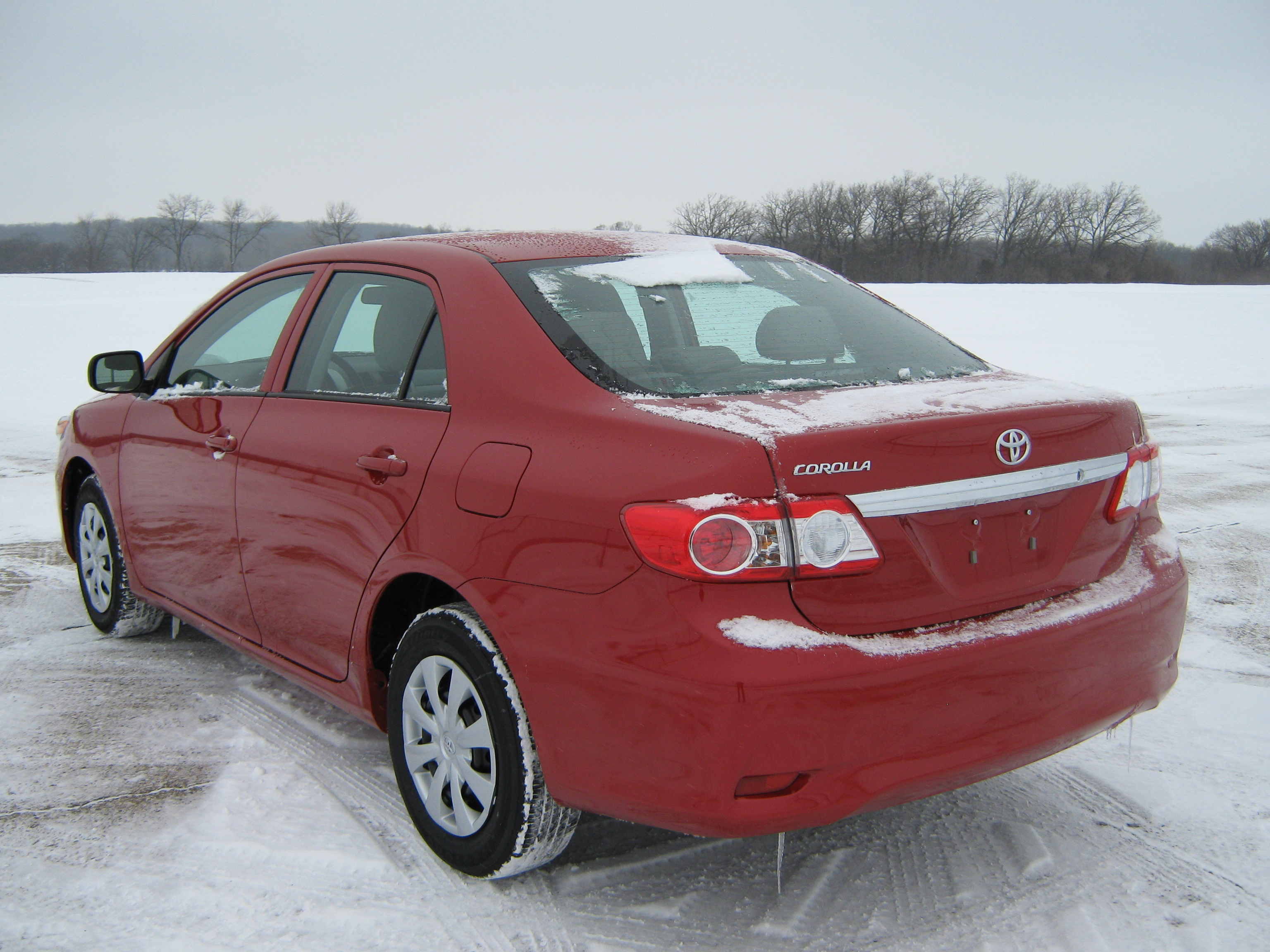 2011 TOYOTA COROLLA crash image 2