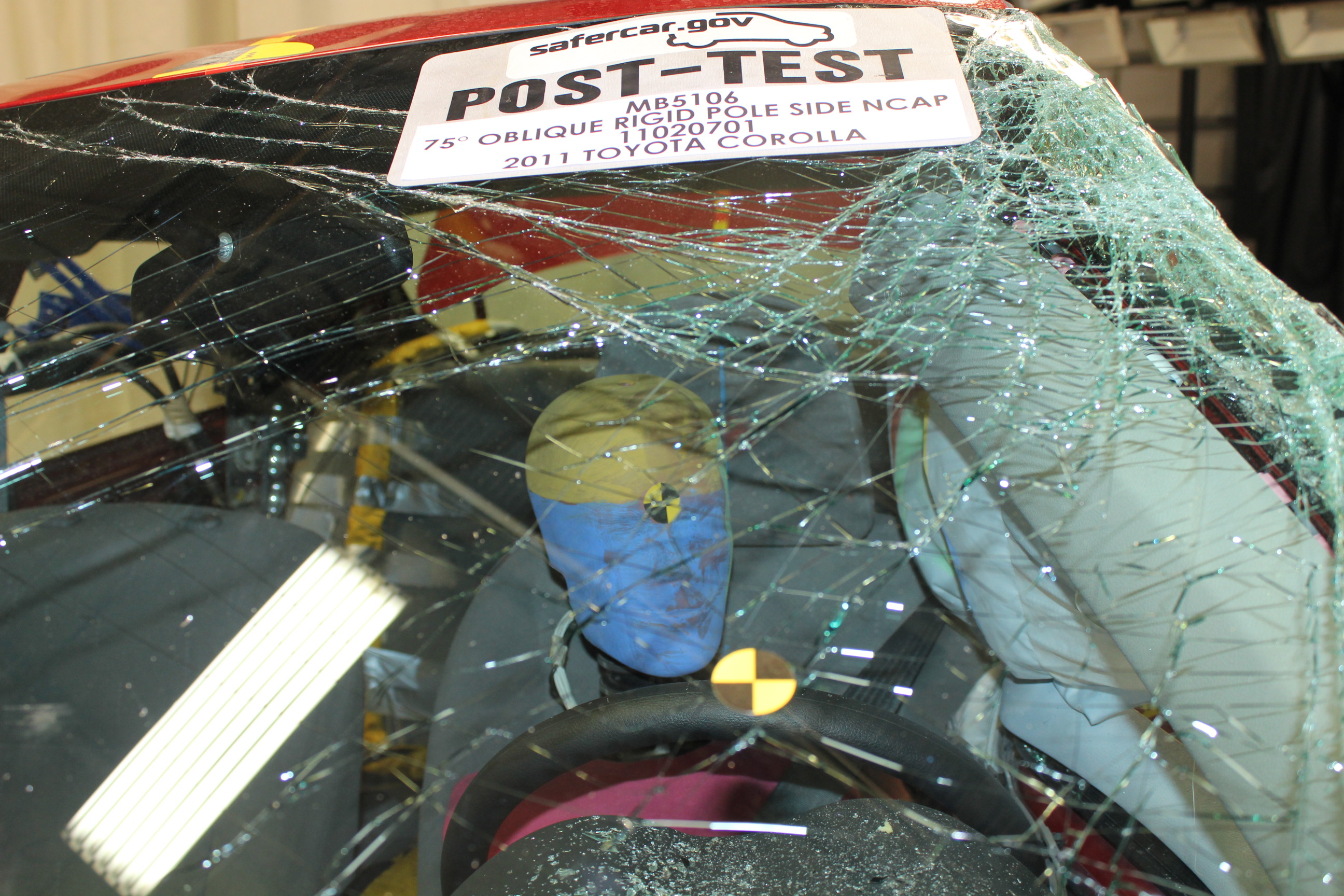 2011 TOYOTA COROLLA crash image 24