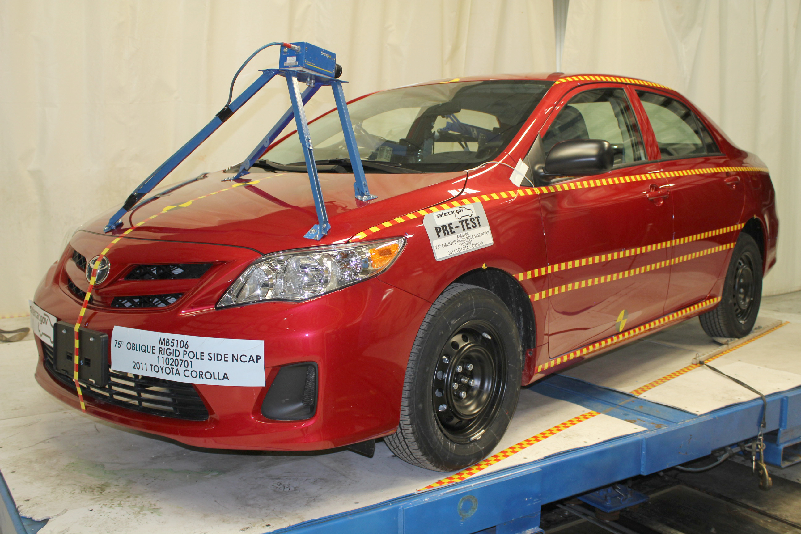 2011 TOYOTA COROLLA crash image 5