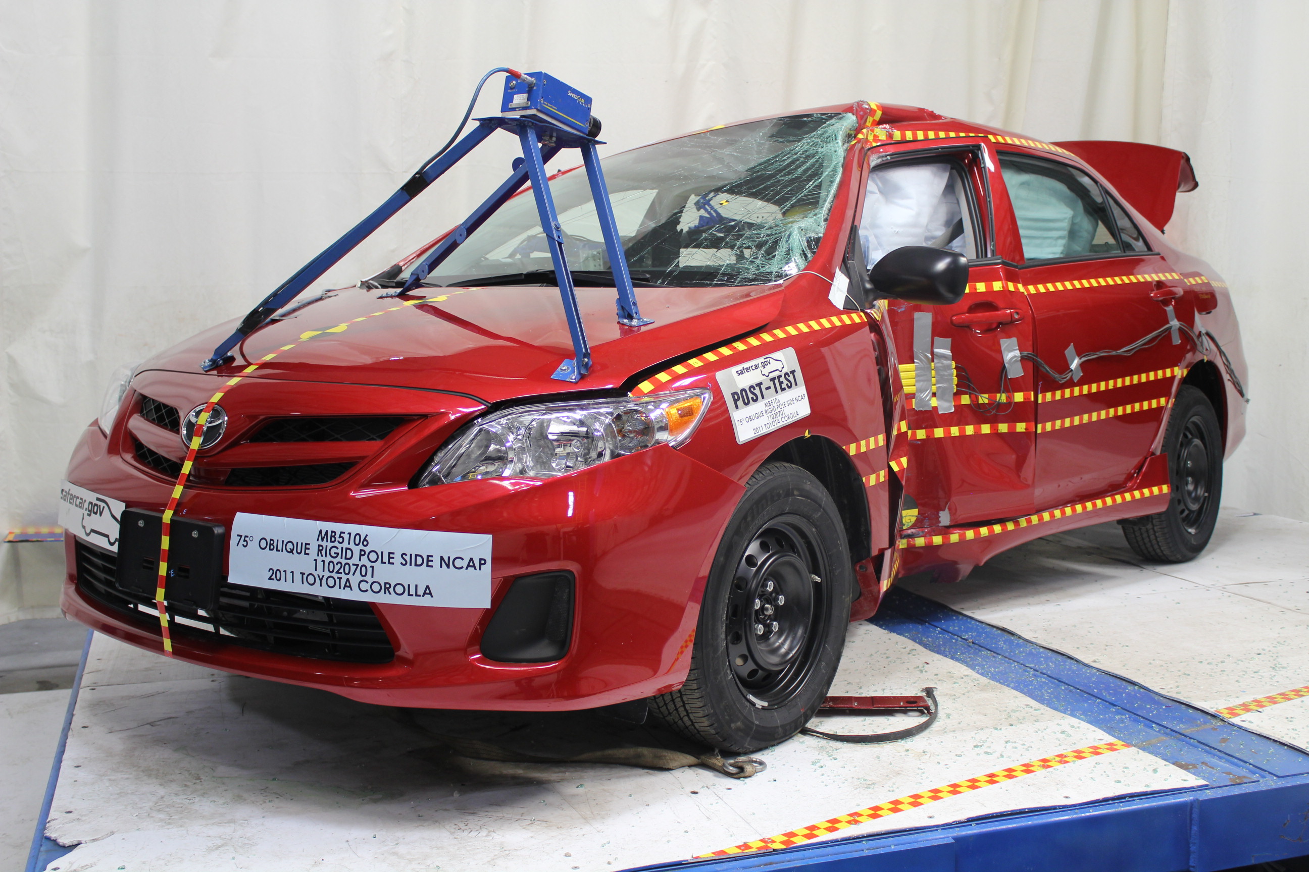 2011 TOYOTA COROLLA crash image 6