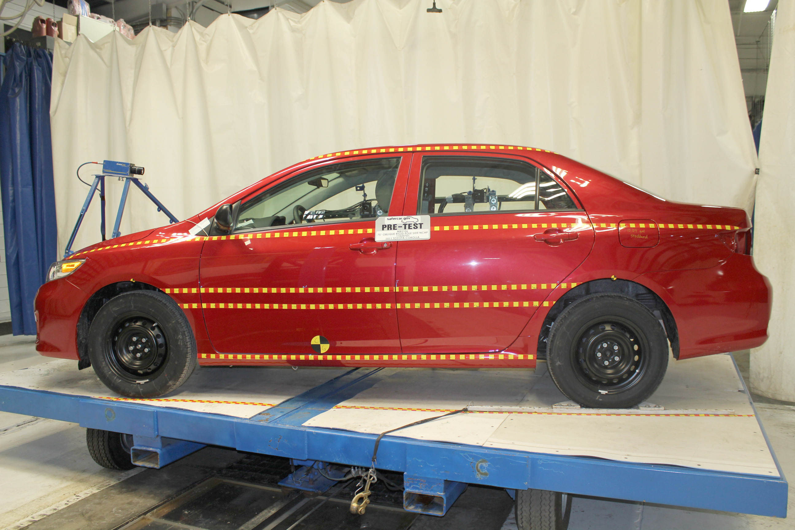 2011 TOYOTA COROLLA crash image 7