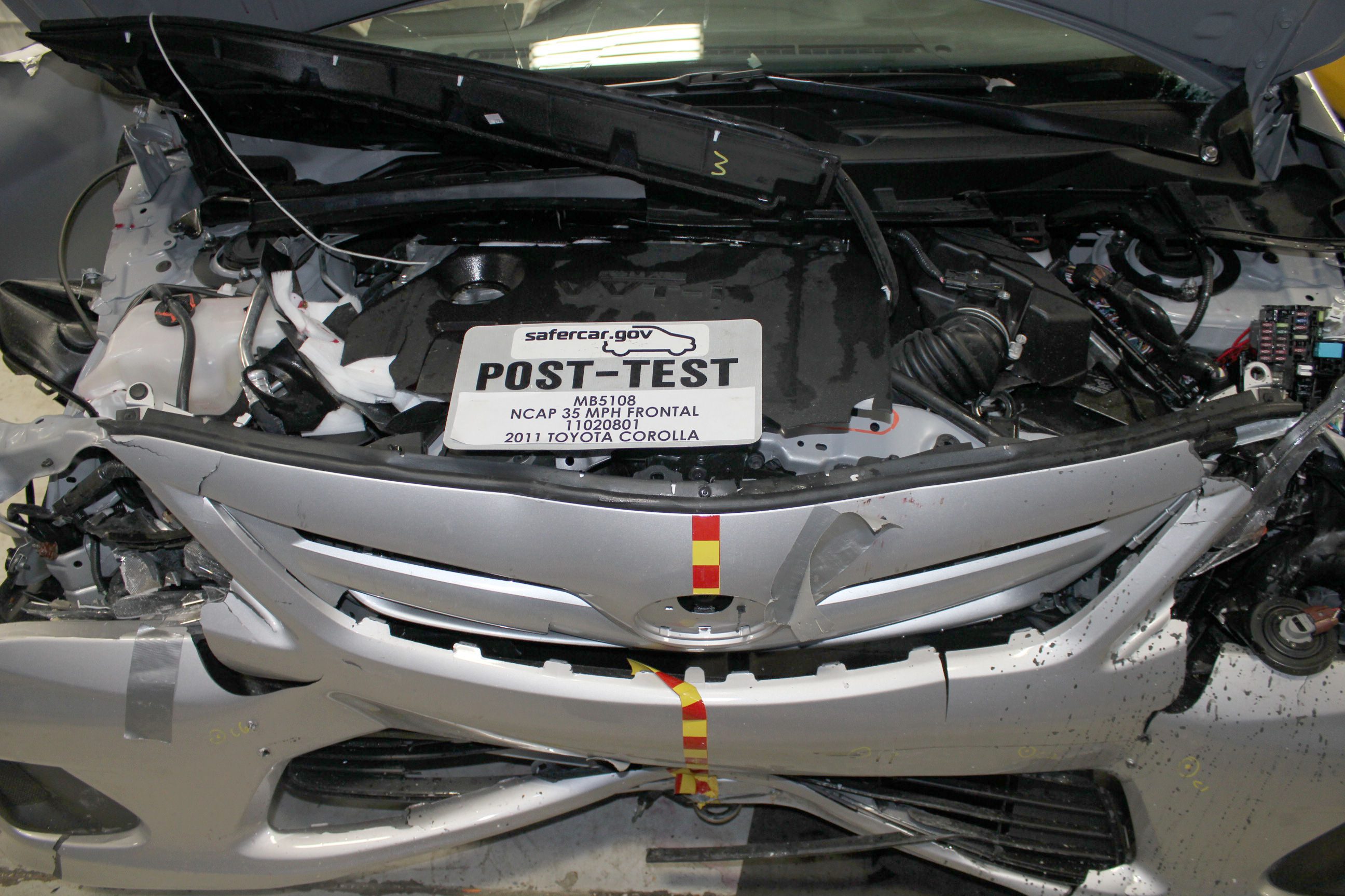 2011 TOYOTA COROLLA crash image 21