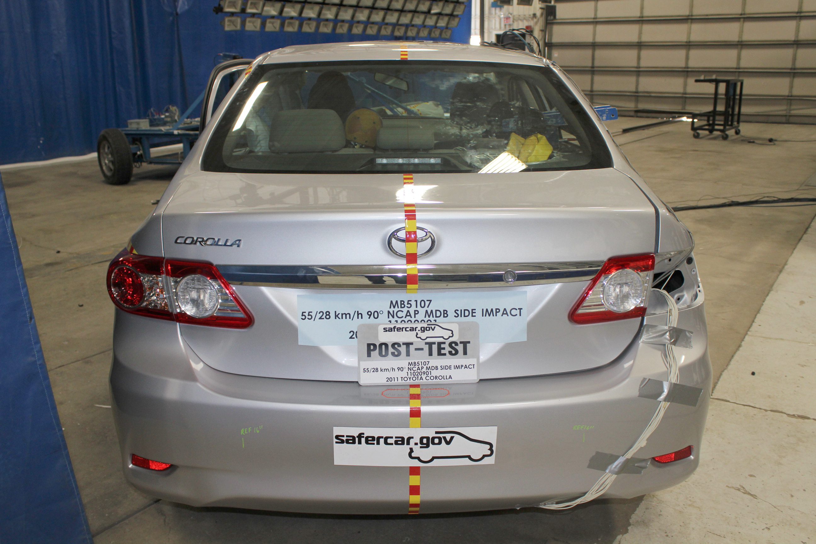 2011 TOYOTA COROLLA crash image 13