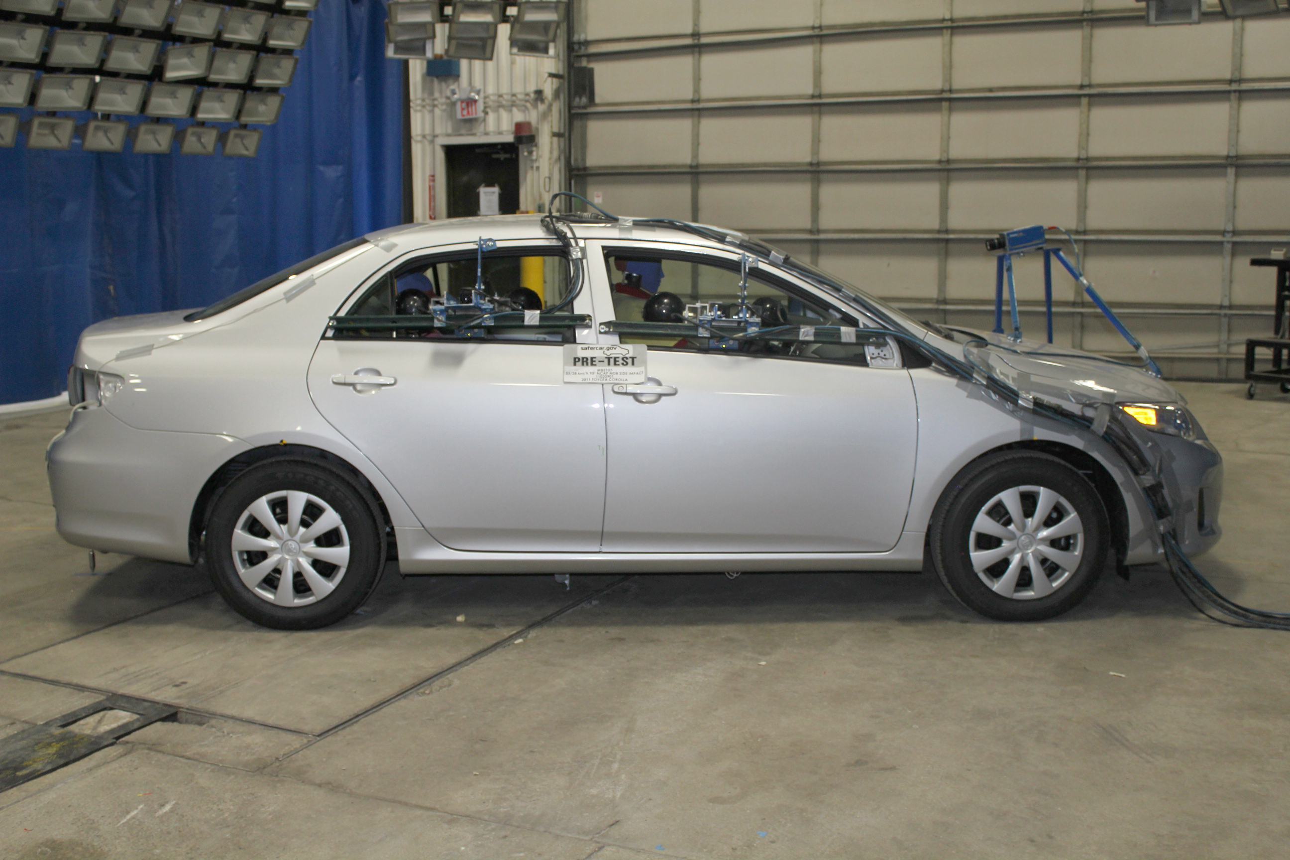 2011 TOYOTA COROLLA crash image 14