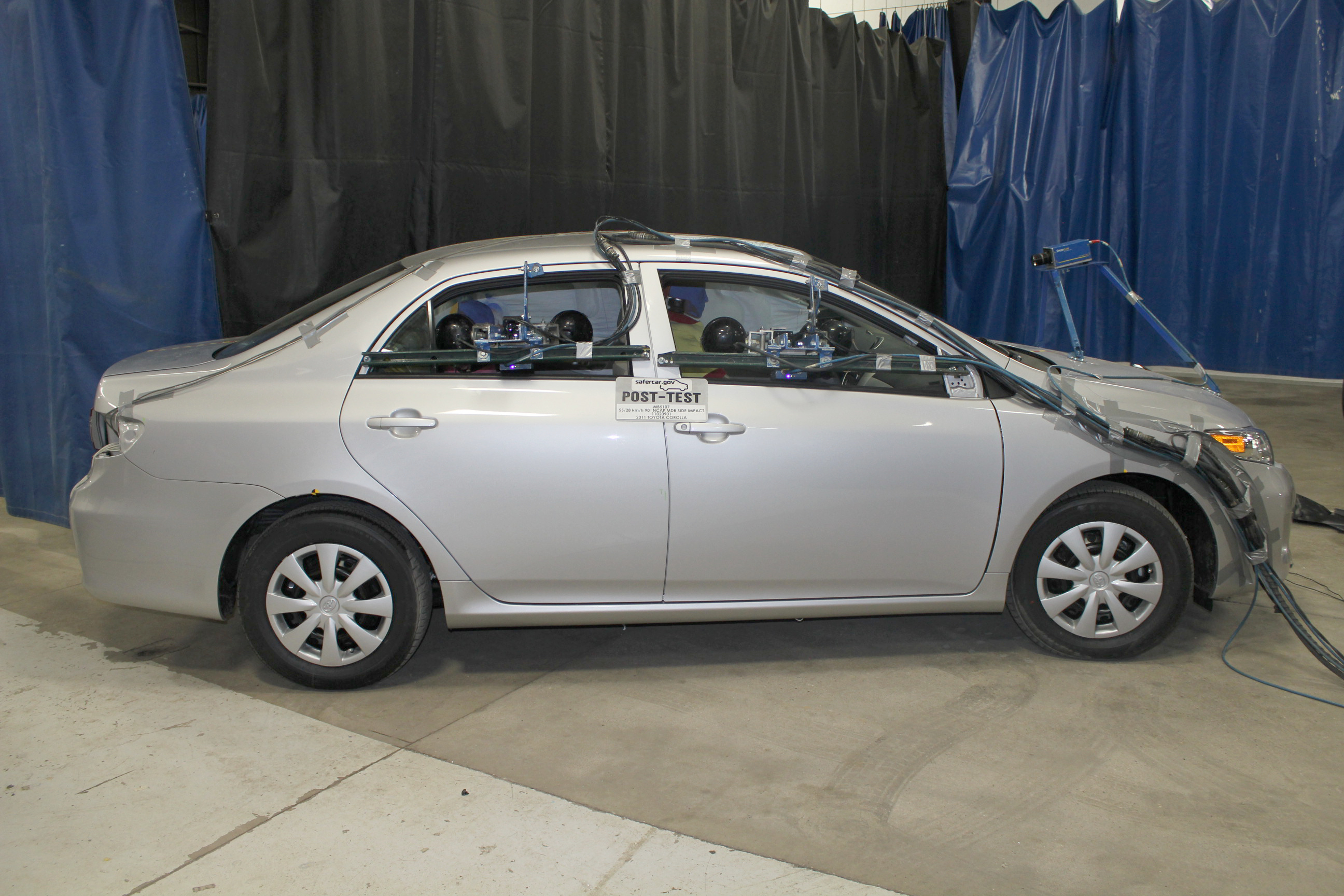 2011 TOYOTA COROLLA crash image 15
