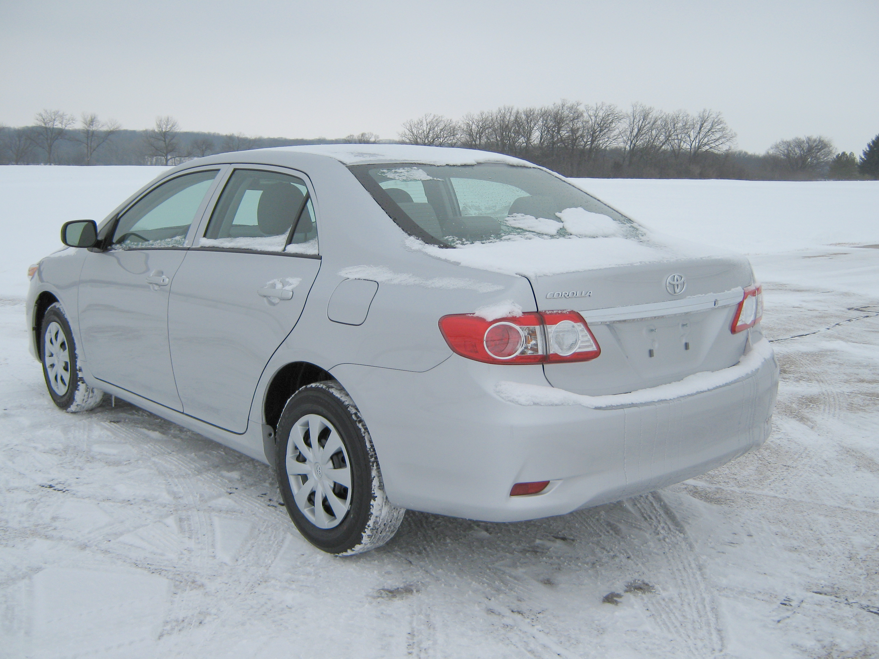 2011 TOYOTA COROLLA crash image 2