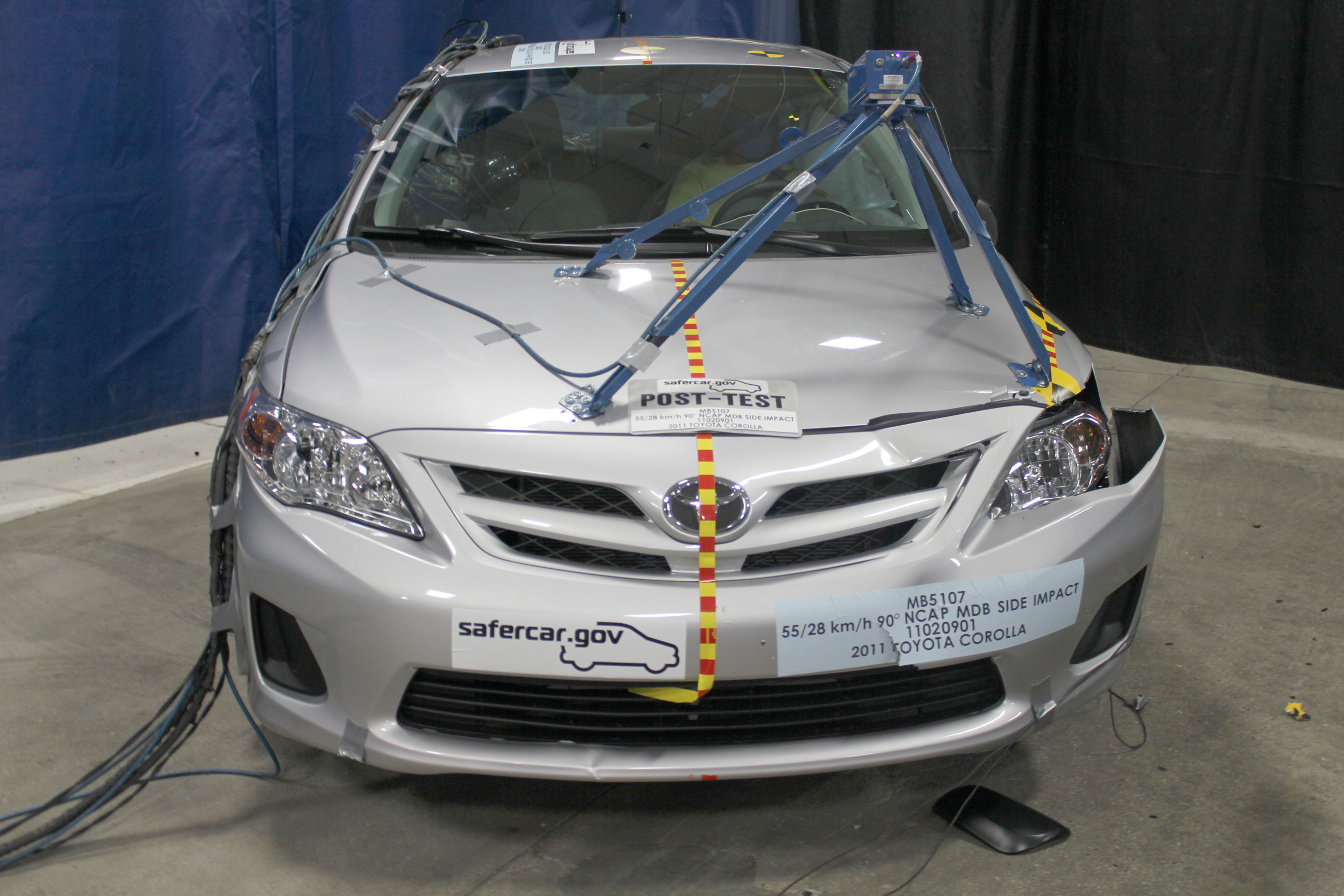 2011 TOYOTA COROLLA crash image 4