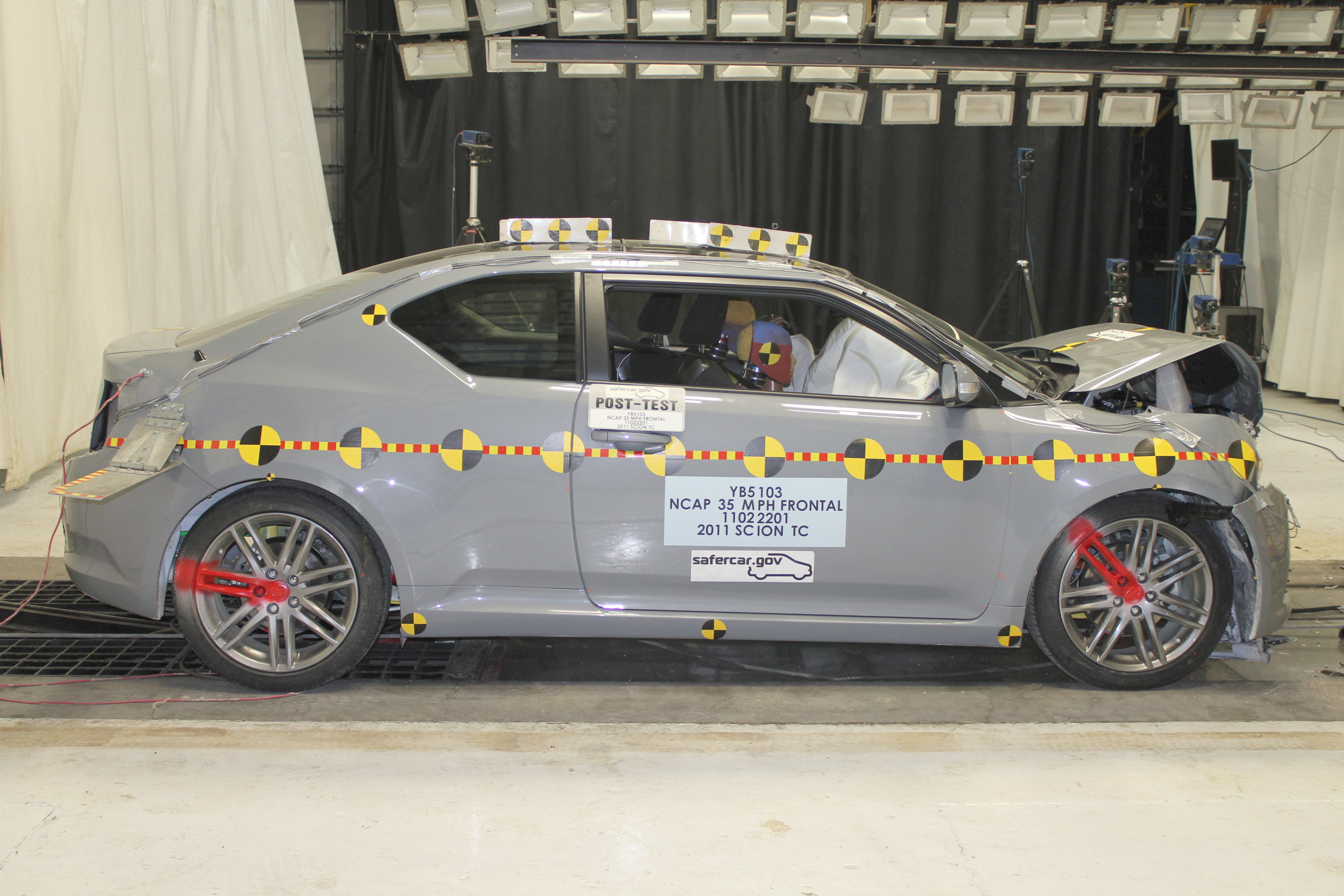 2011 TOYOTA SCION TC crash image 14