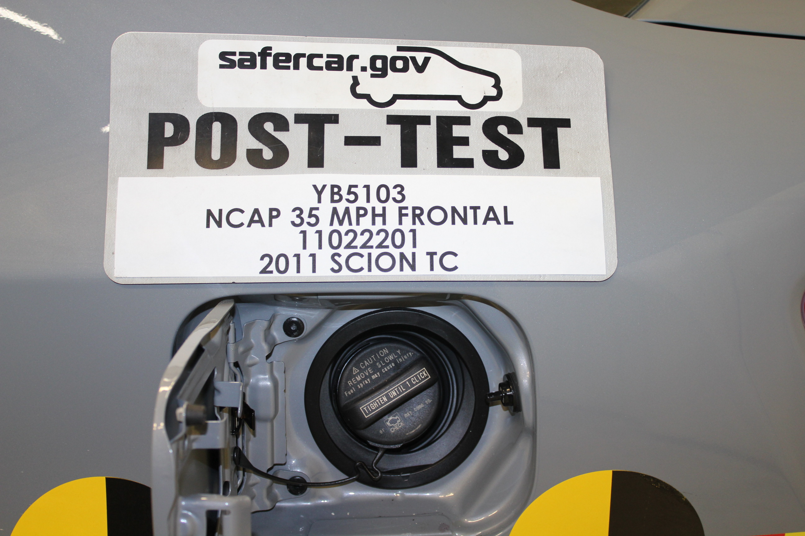 2011 TOYOTA SCION TC crash image 23