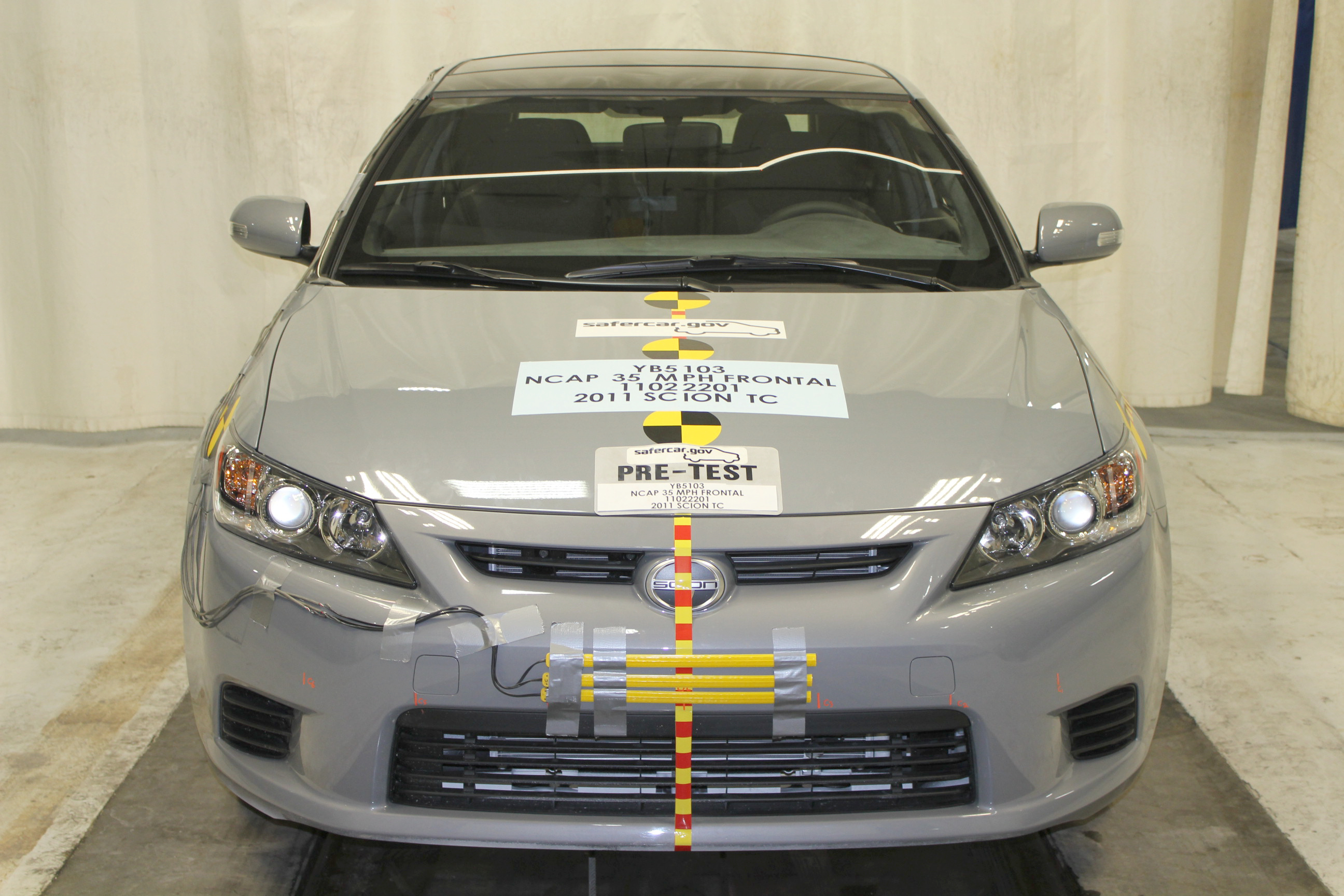 2011 TOYOTA SCION TC crash image 8
