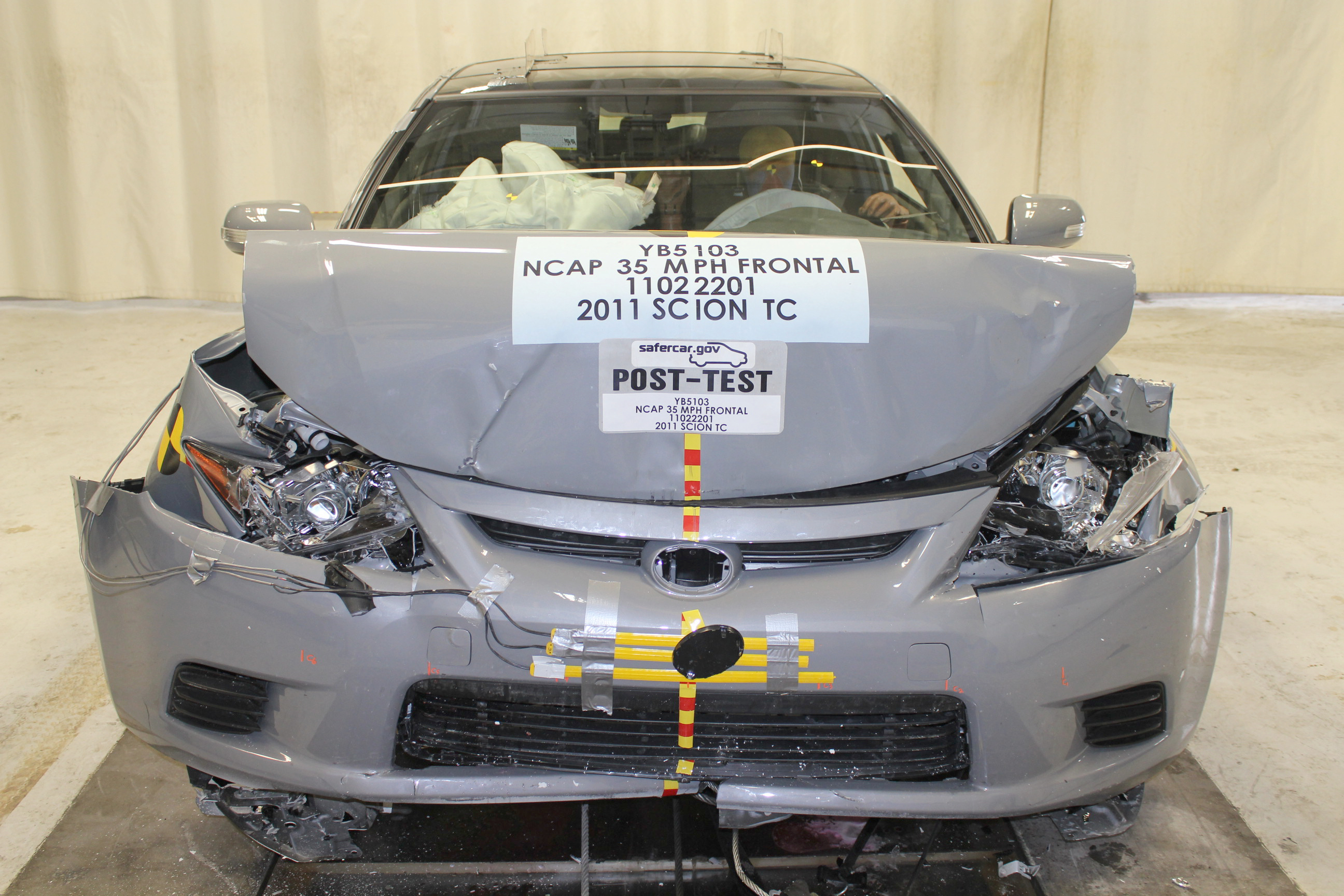 2011 TOYOTA SCION TC crash image 9