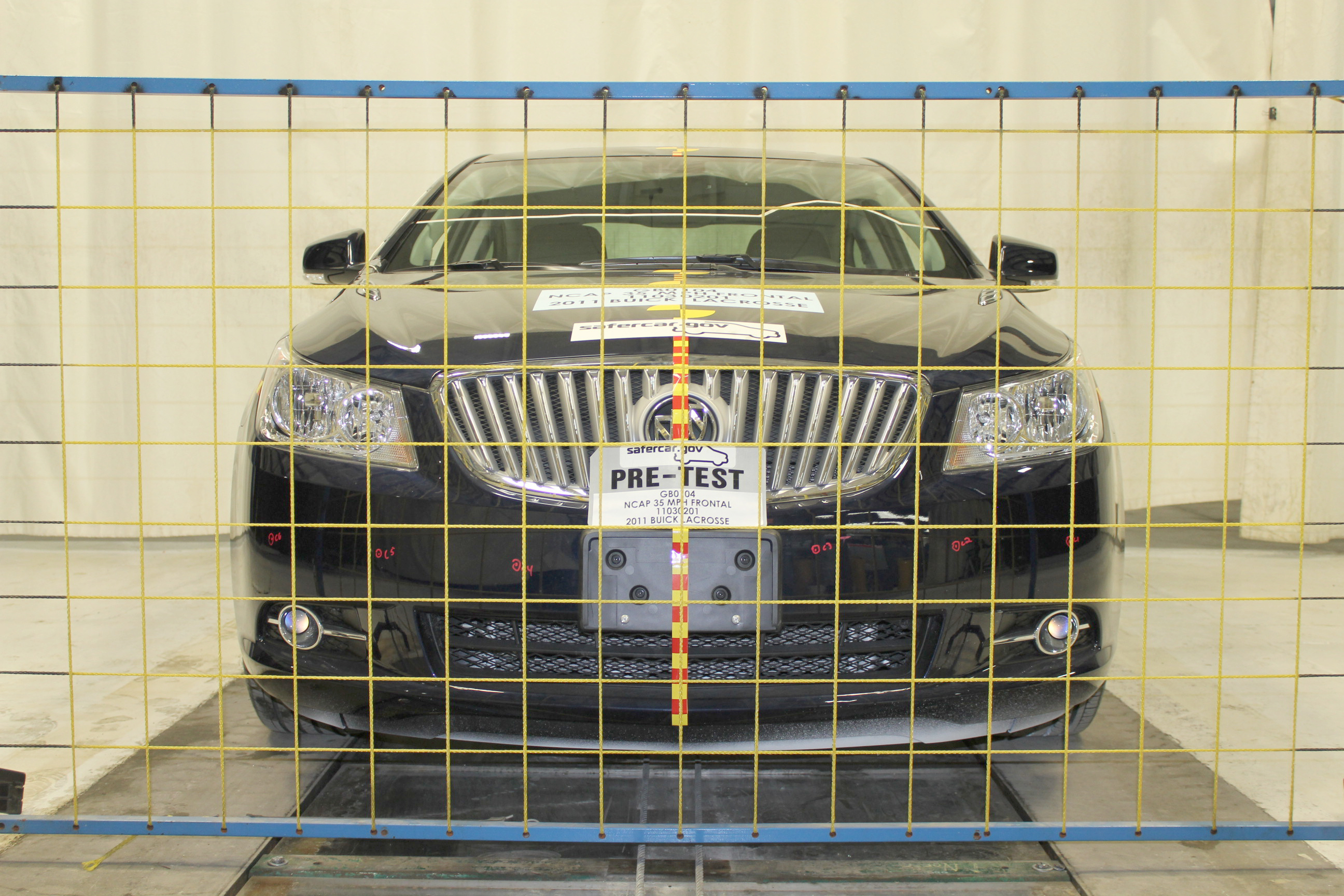 2011 BUICK LACROSSE crash-test photo