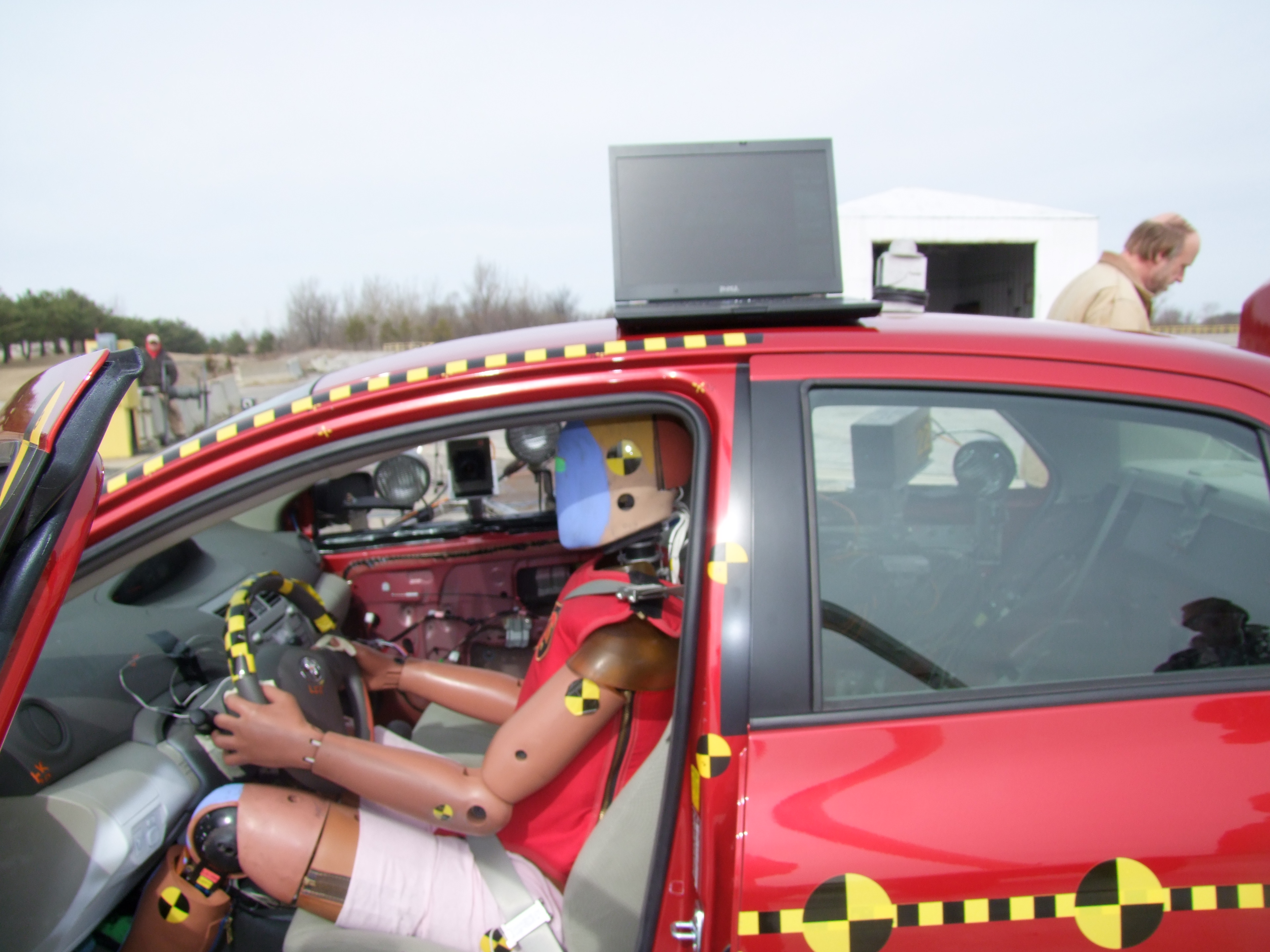 2010 TOYOTA YARIS crash image 21