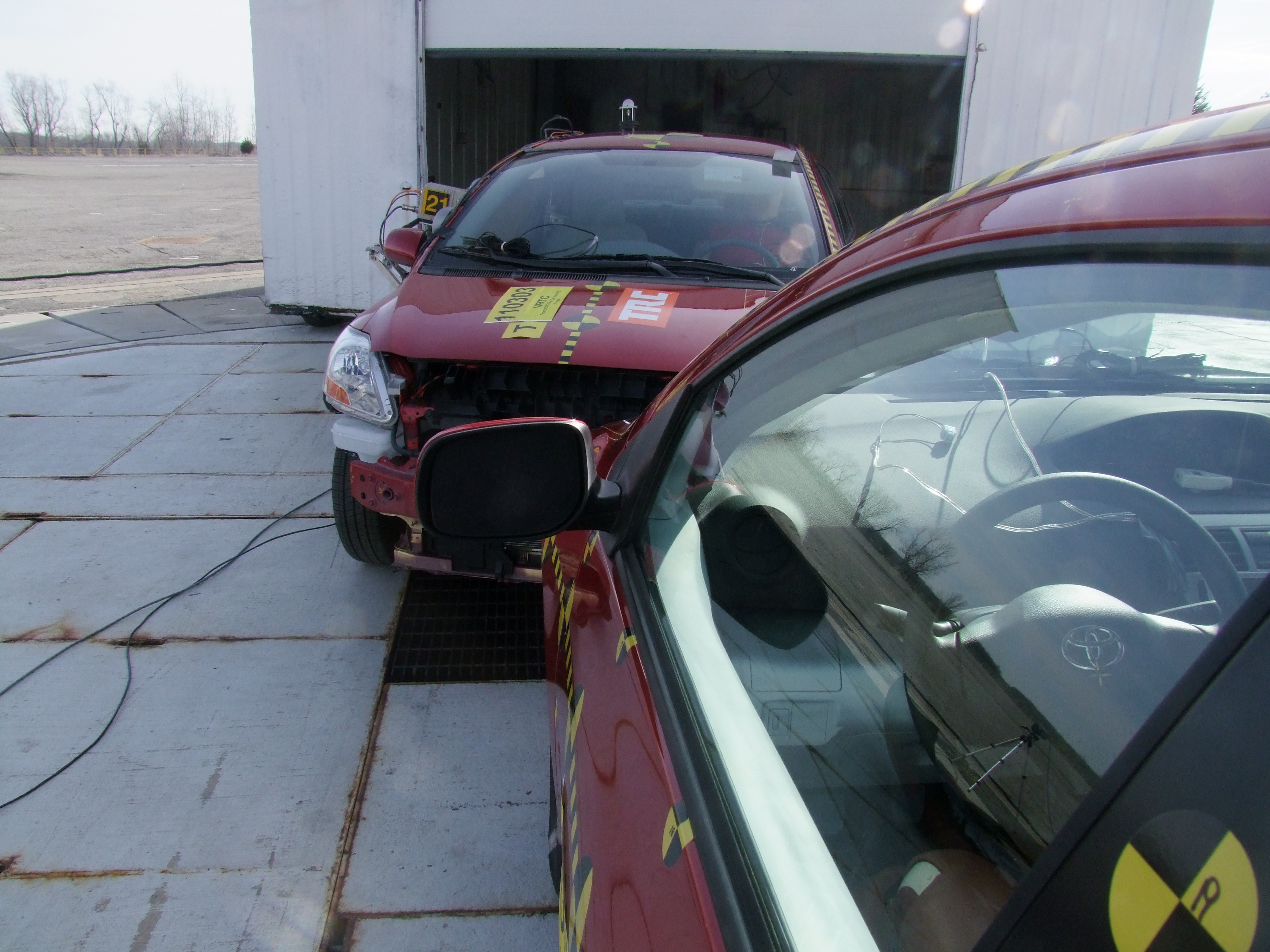 2010 TOYOTA YARIS crash image 3