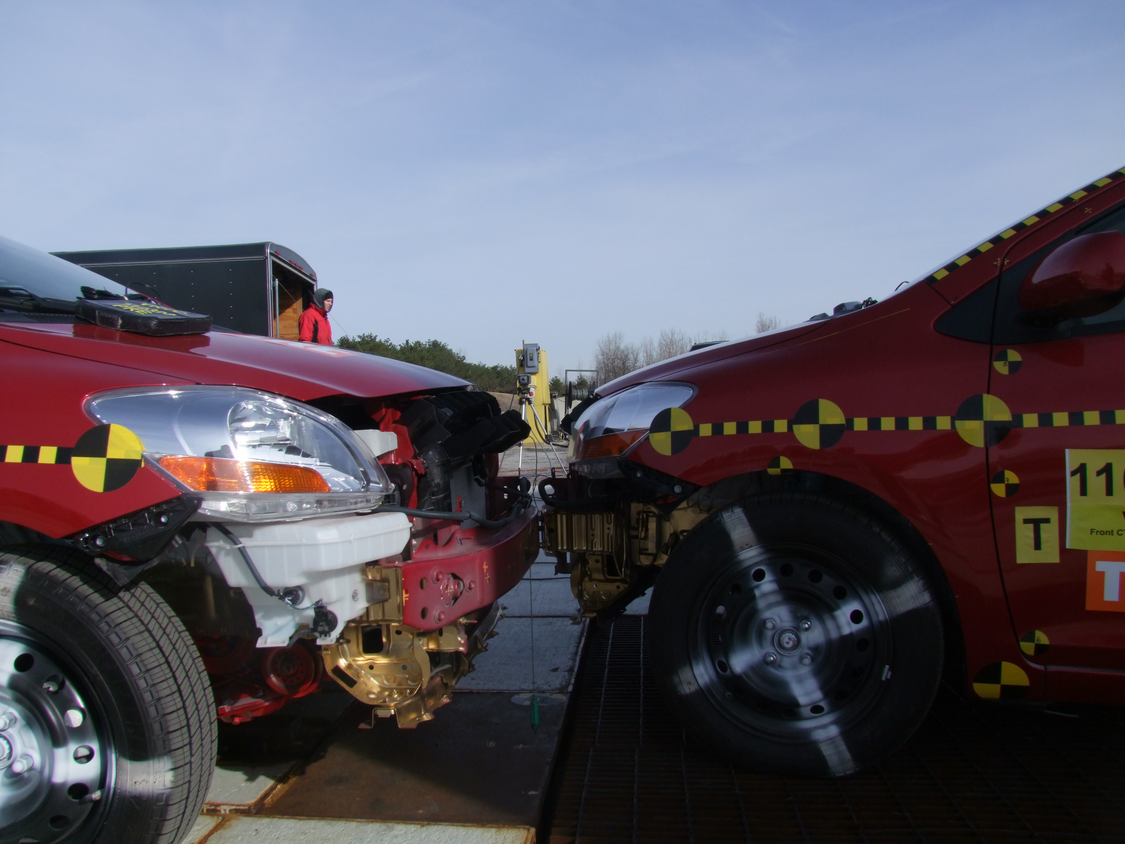 2010 TOYOTA YARIS crash image 7