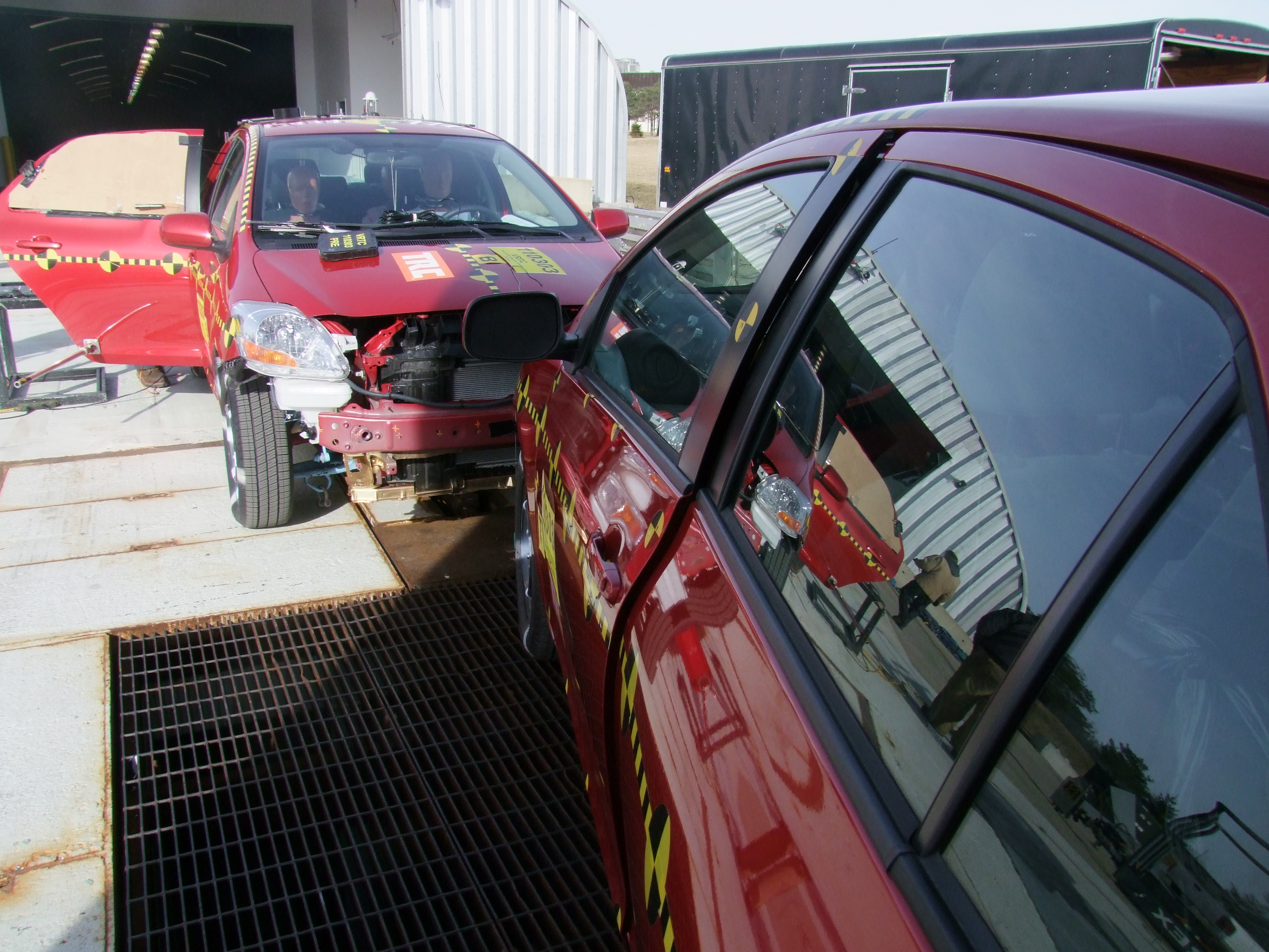 2010 TOYOTA YARIS crash image 8