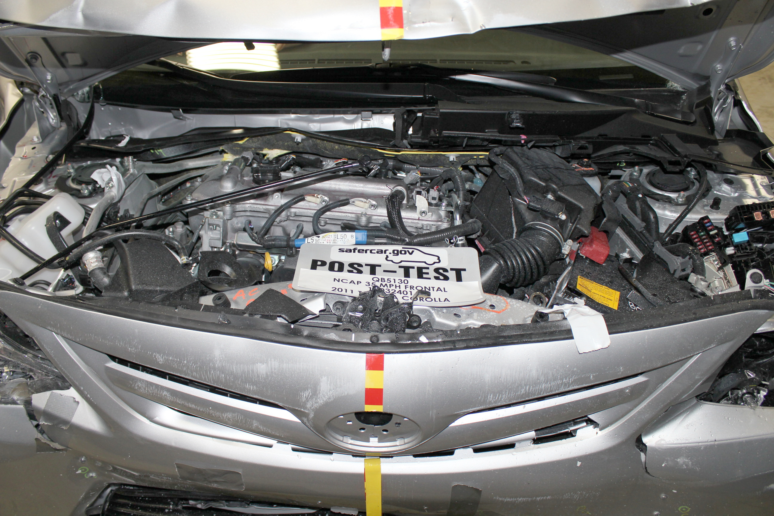 2011 TOYOTA COROLLA crash image 21
