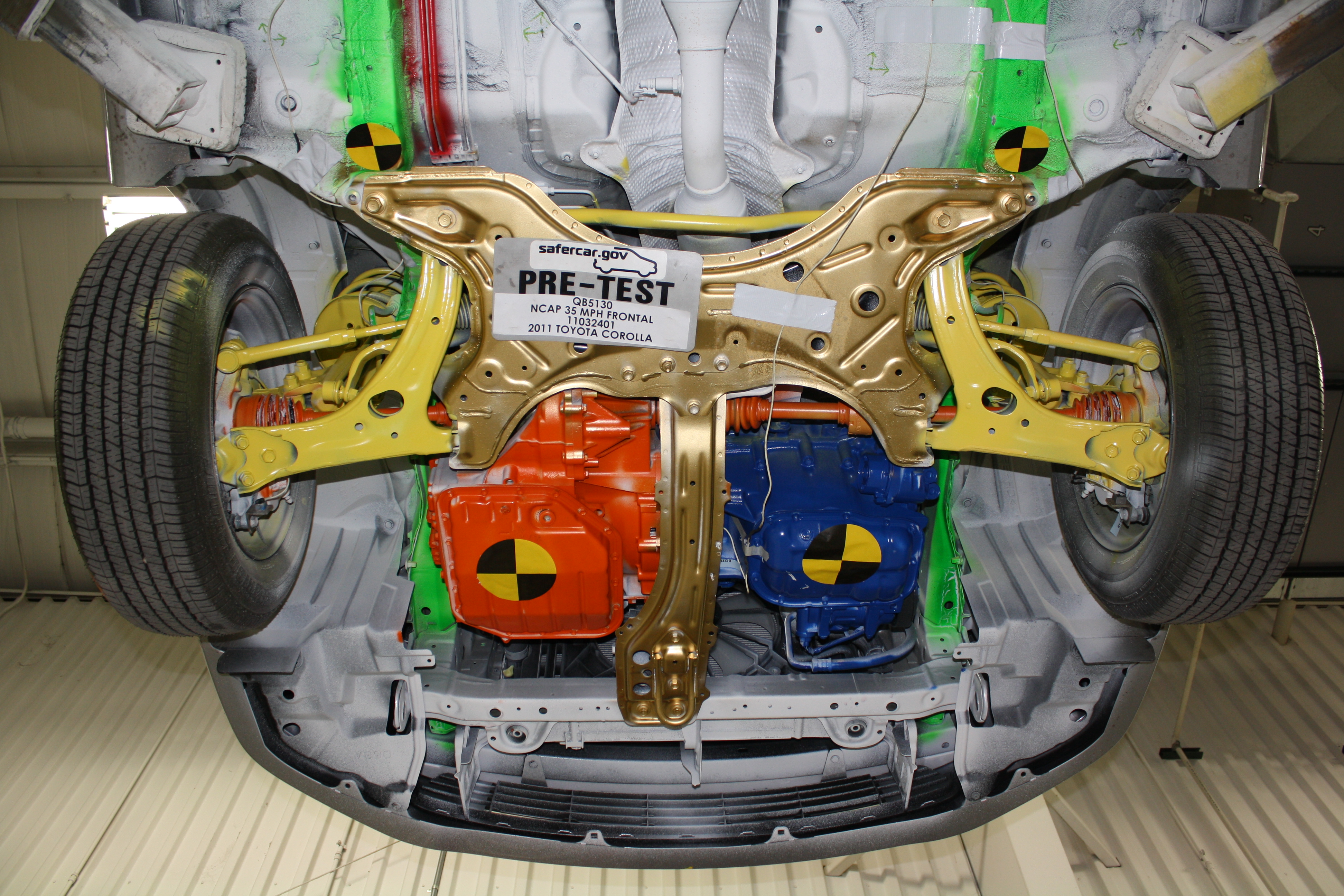 2011 TOYOTA COROLLA crash image 24