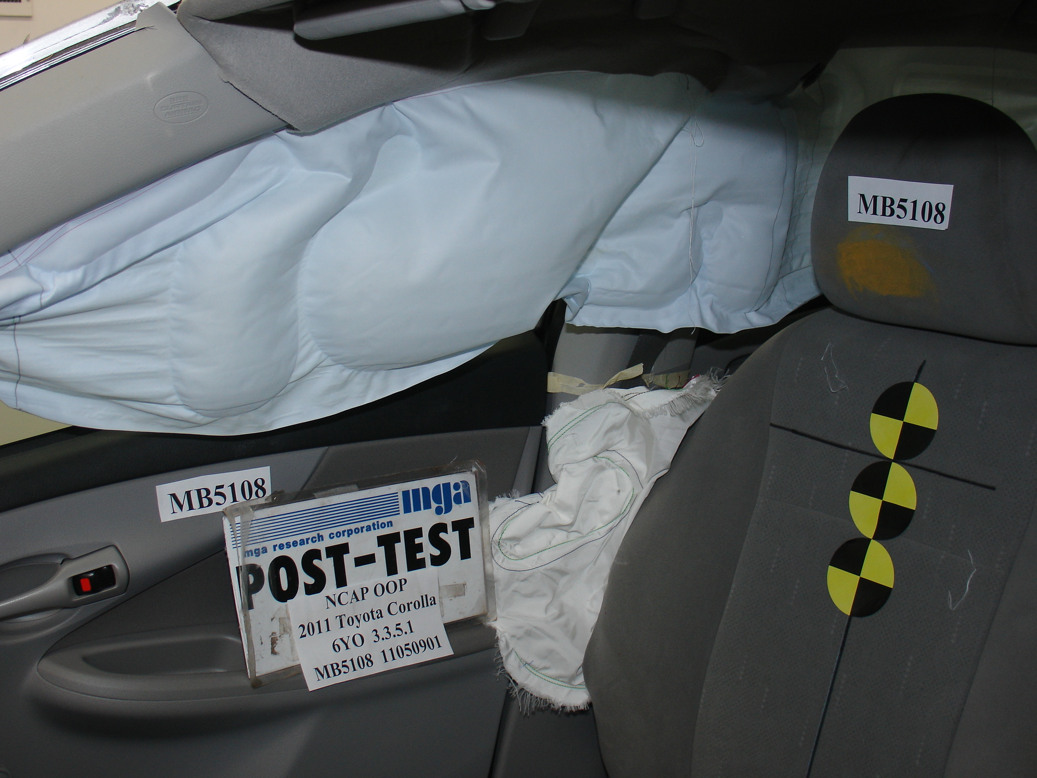 2011 TOYOTA COROLLA crash image 22