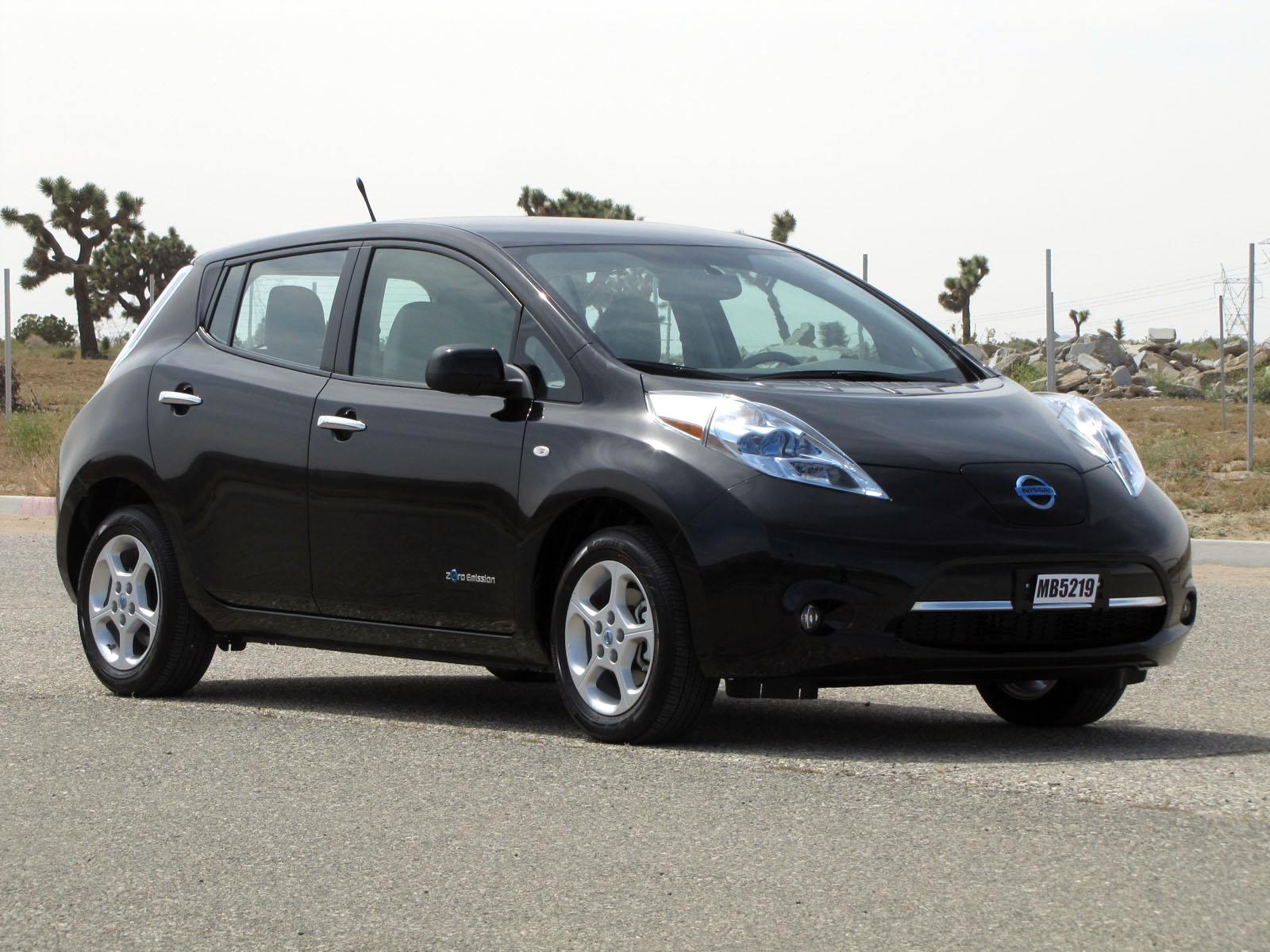 2011 NISSAN LEAF crash image