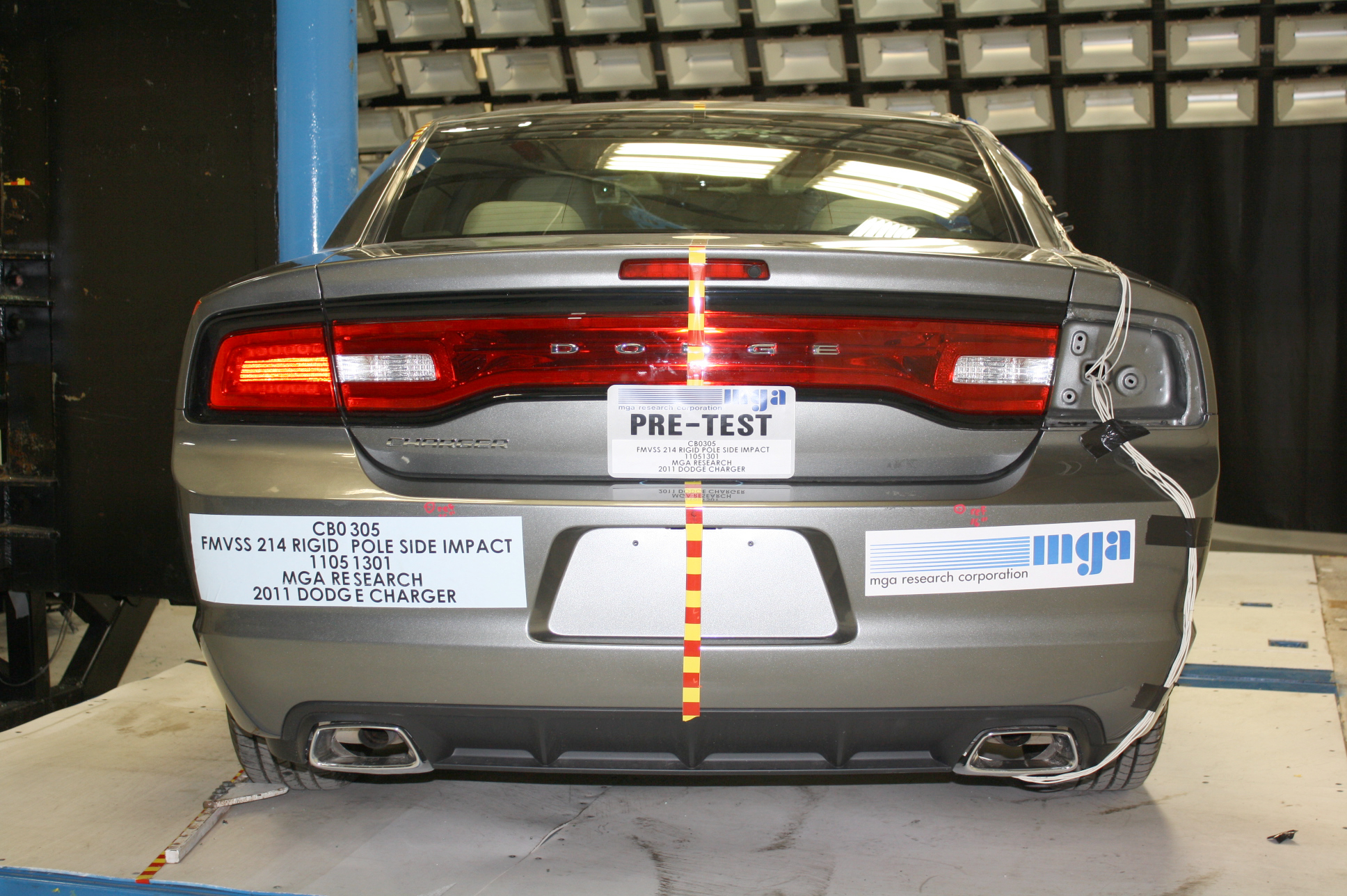 2011 DODGE CHARGER crash image 3